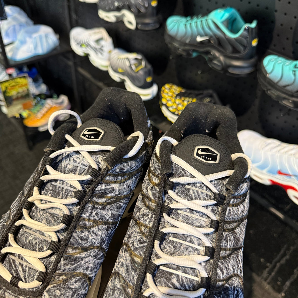 Nike Air Max Plus TN 'Shattered Ice Dark Smoke Grey Black' (Second hand)