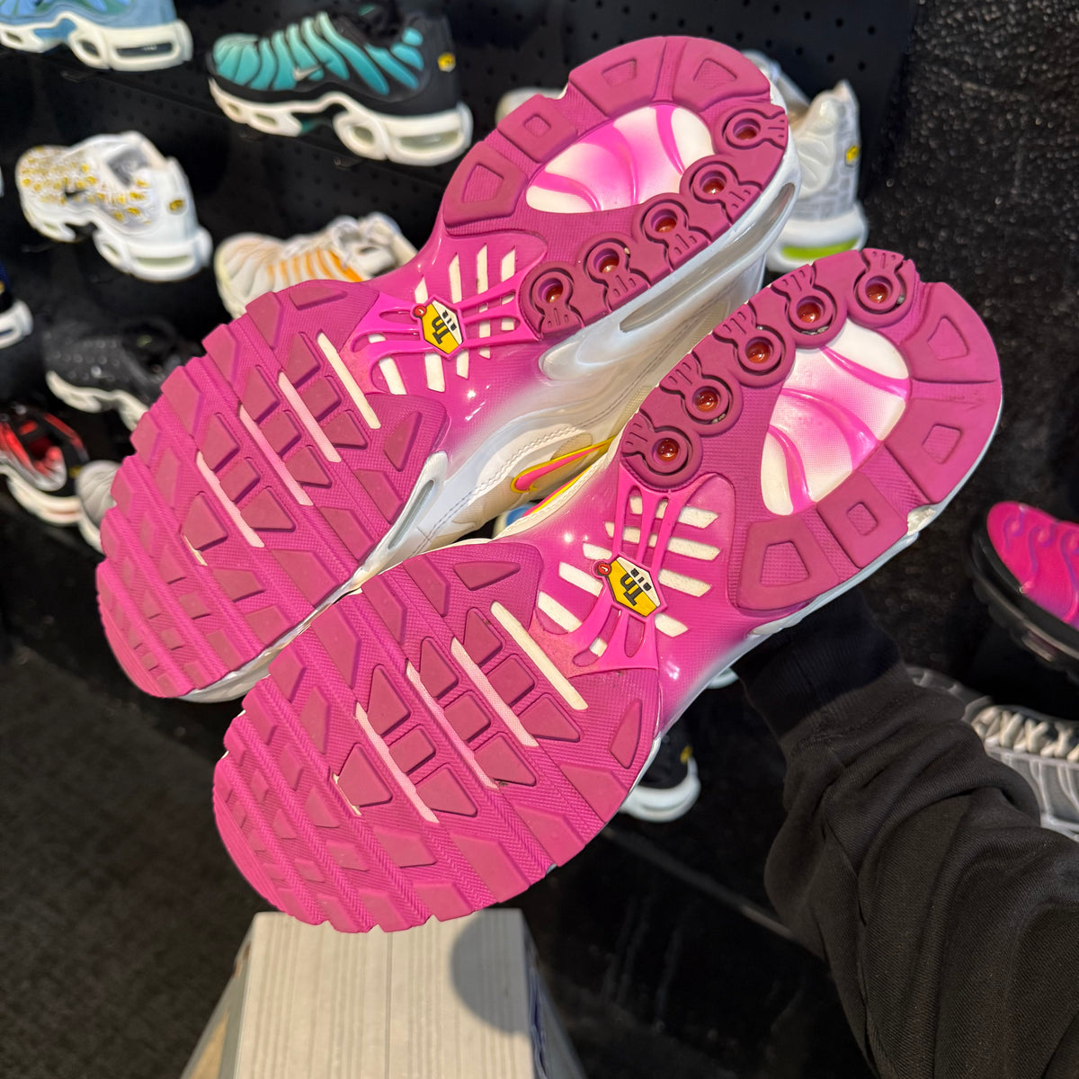 Nike Air Max Plus TN 'Lotus White Pink Fire' (Second hand)