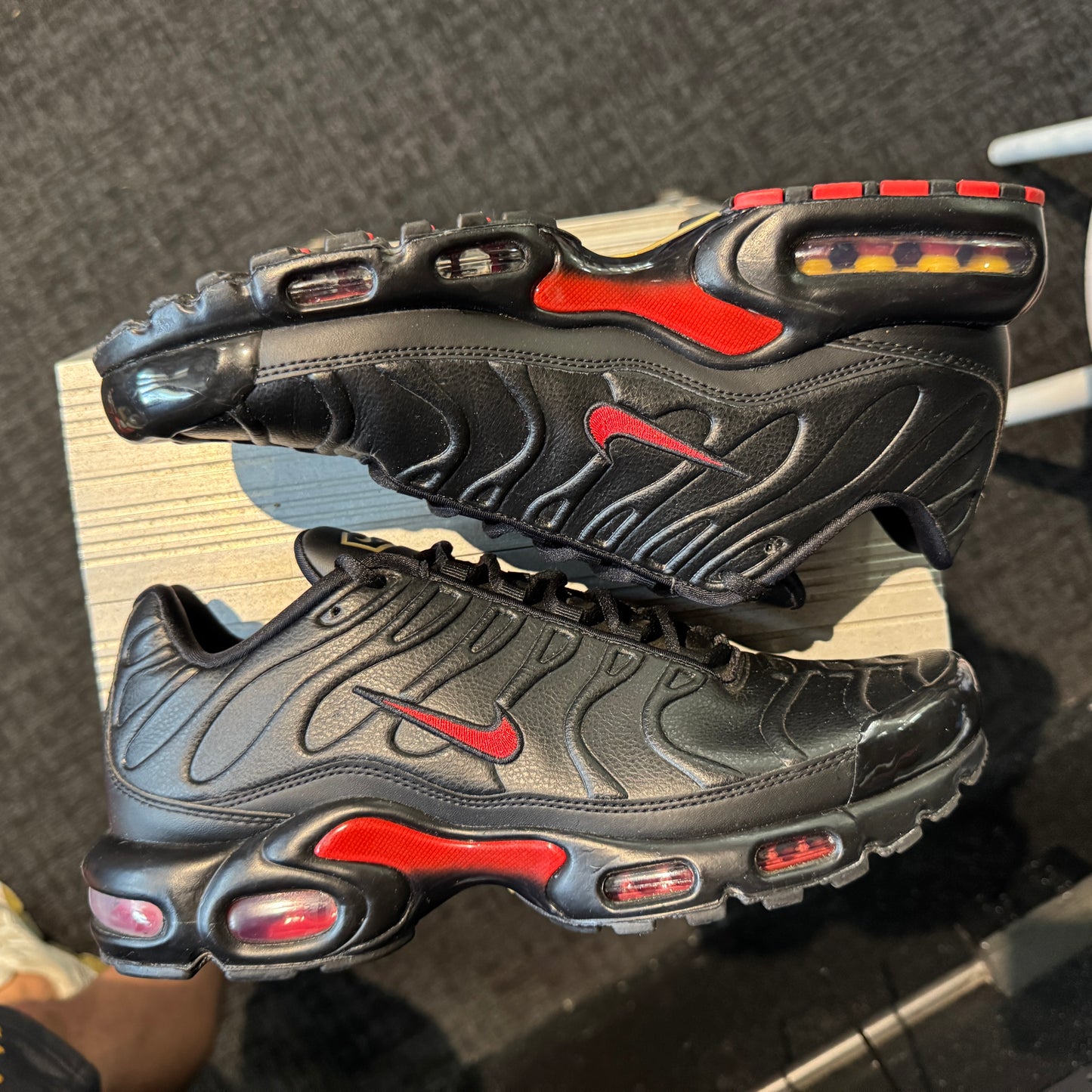 Nike Air Max Plus TN 'Leather Bred' (Second hand)