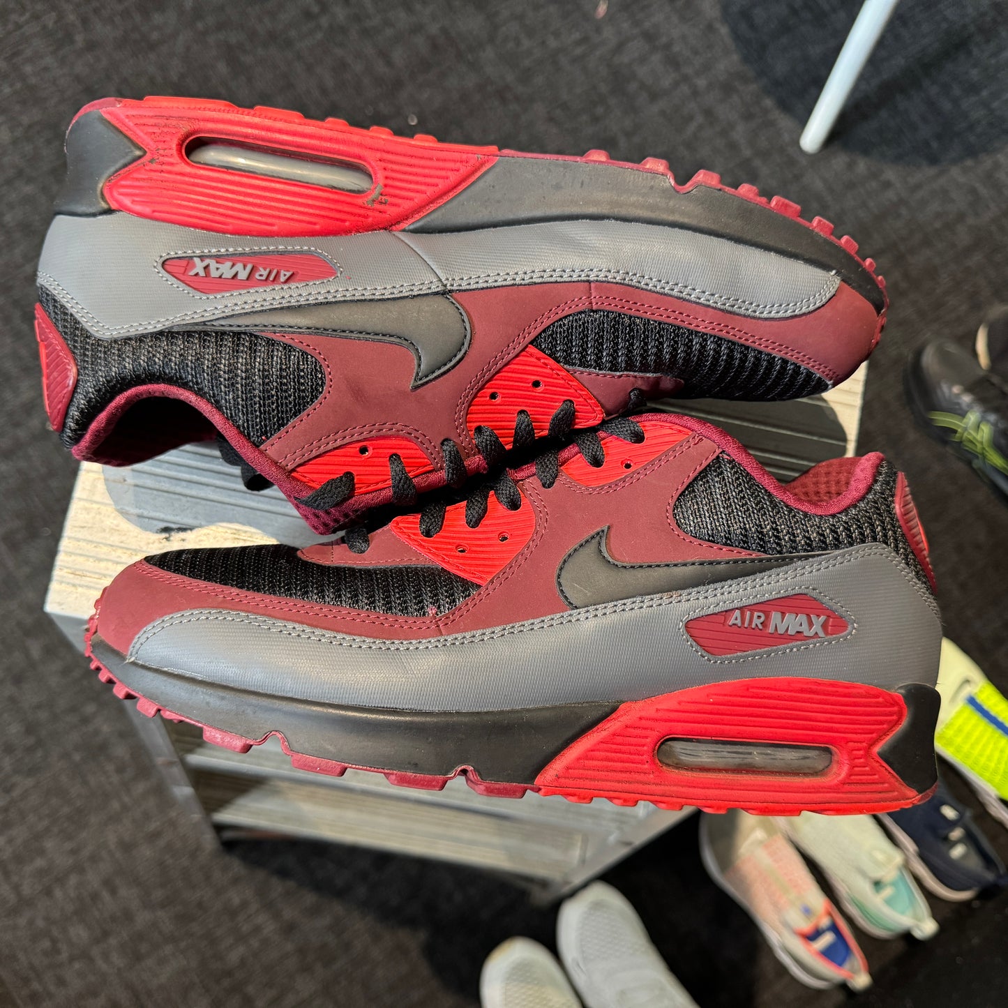 Nike Air Max 90 'Team Red Black Dark Grey' (2015) (Second hand)