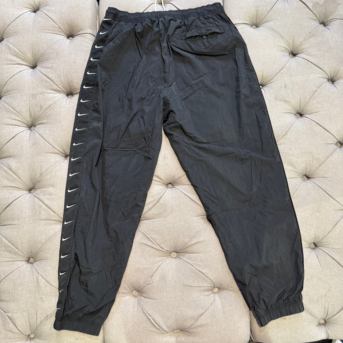 Nike Sportswear Tape Swoosh Woven Pants 'Black' (Second hand)