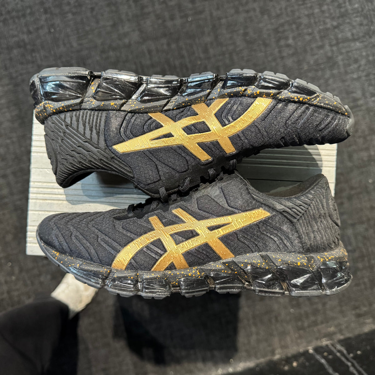 Asics Gel Quantum 360 5 'Black Pure Gold' (Second hand)