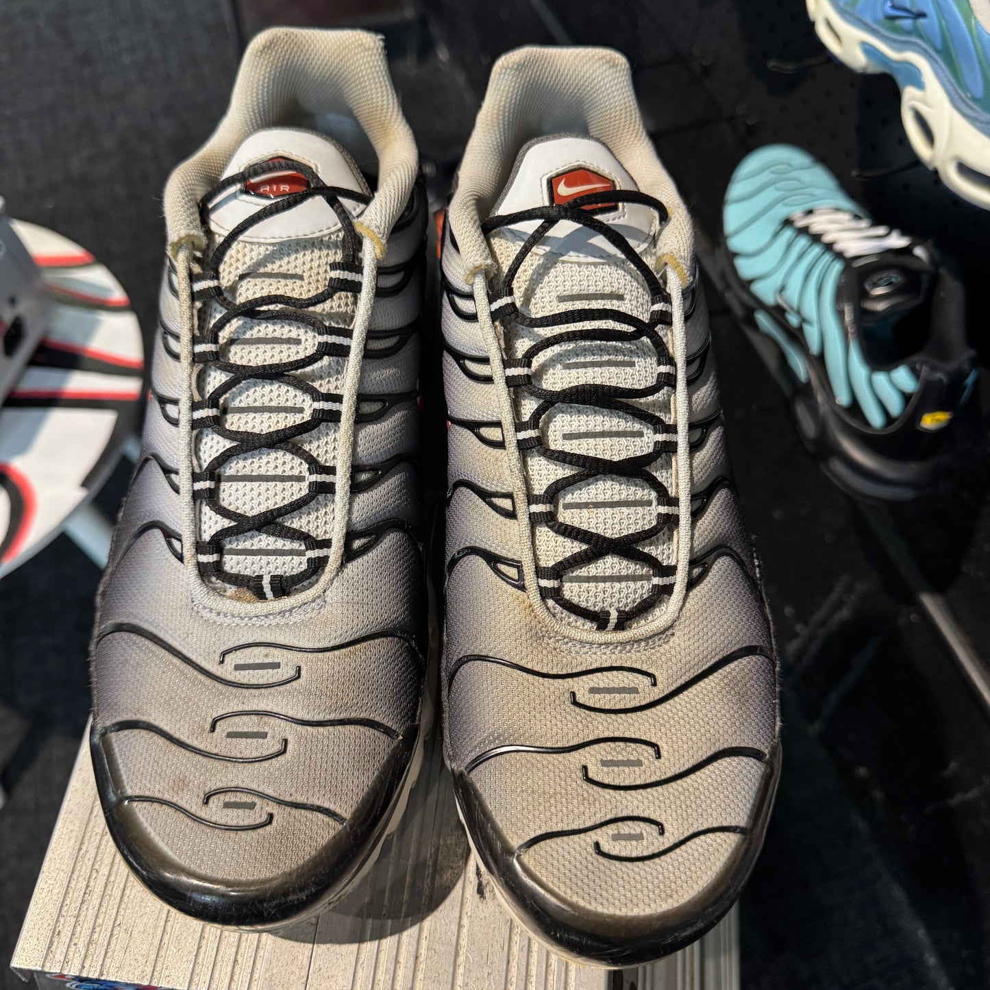 Nike Air Max Plus TN 'Smoke Grey Red' (Second hand)