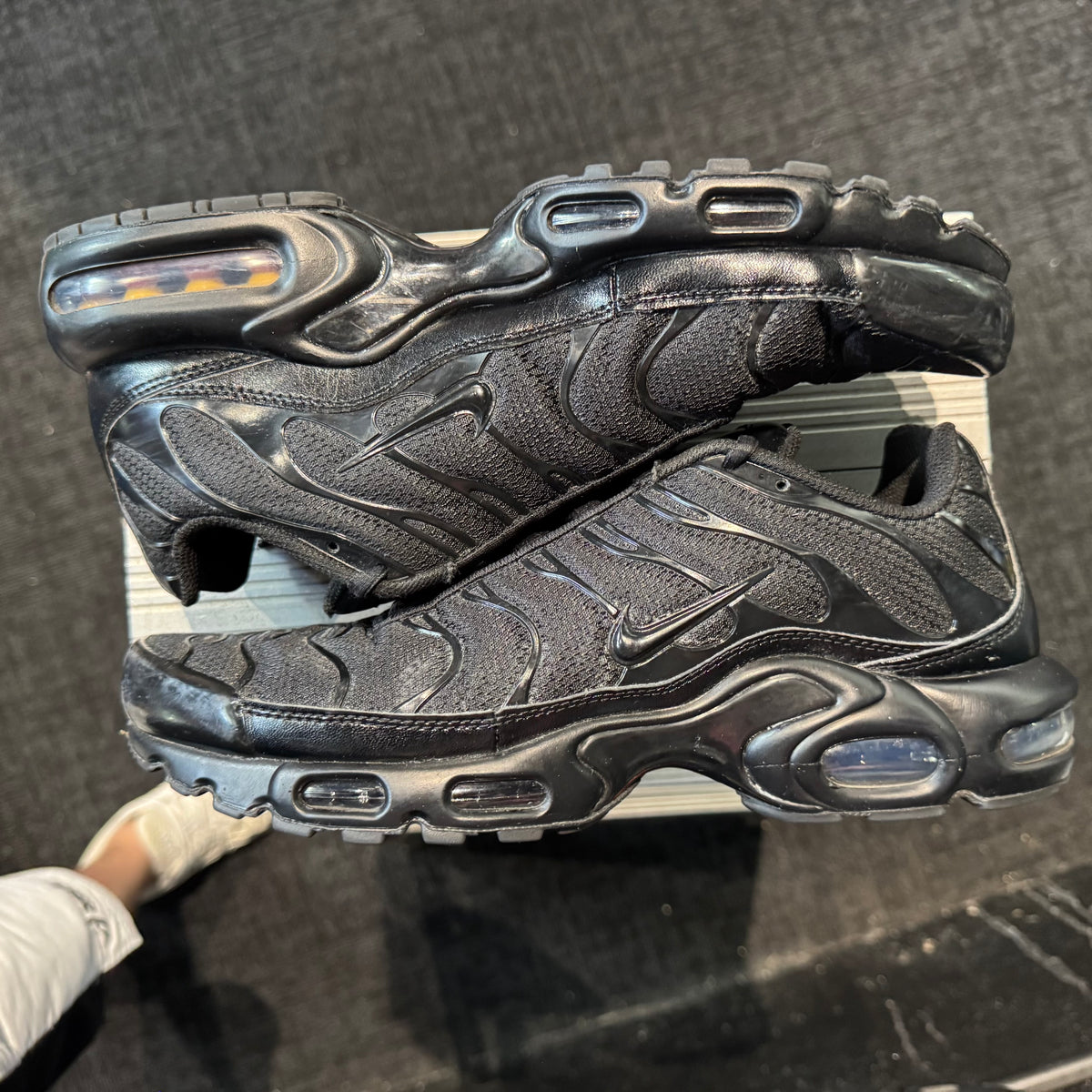 Nike Air Max Plus TN 'Triple Black Bat' (Second hand)