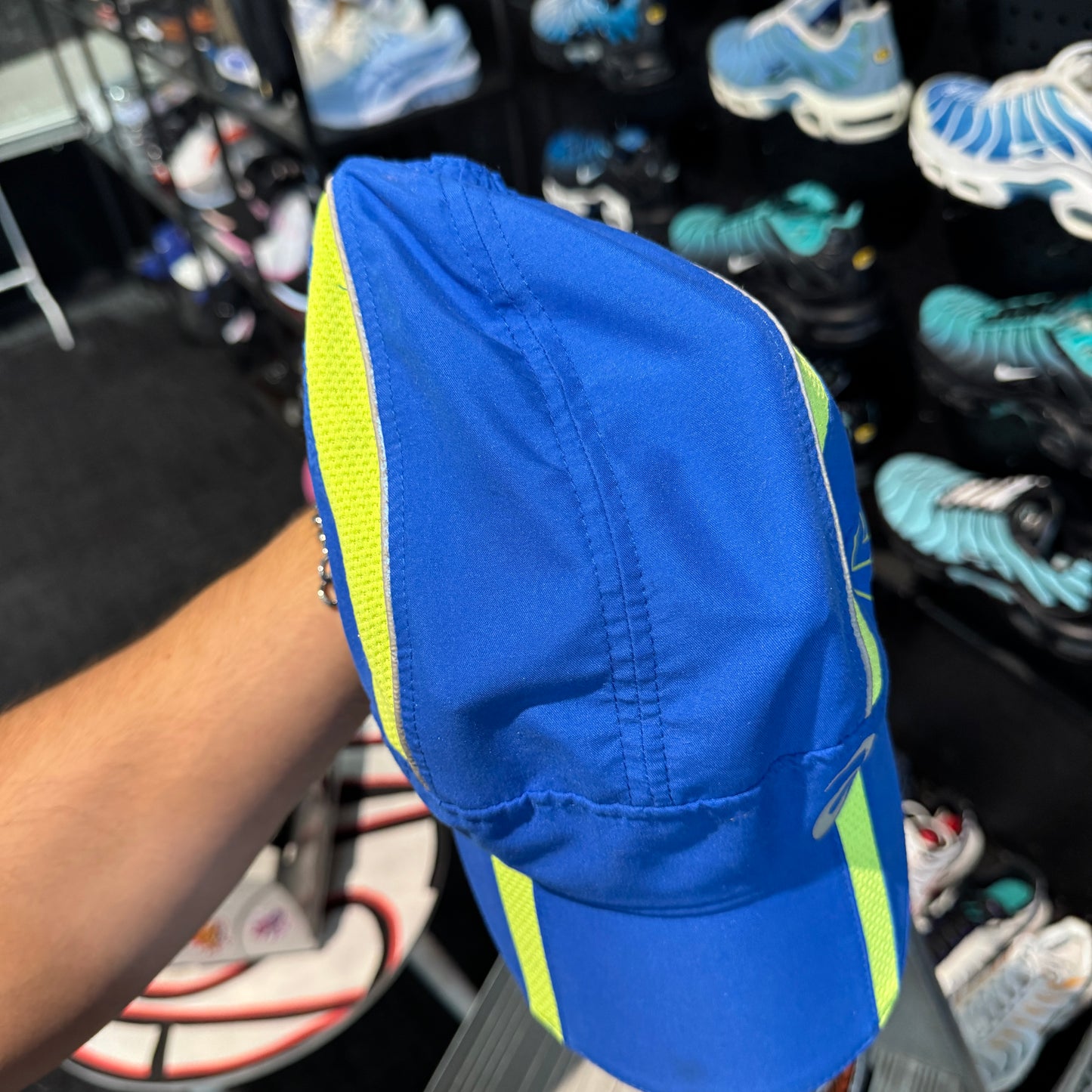 Asics Running Cap 'Blue Neon Green' (Second hand)