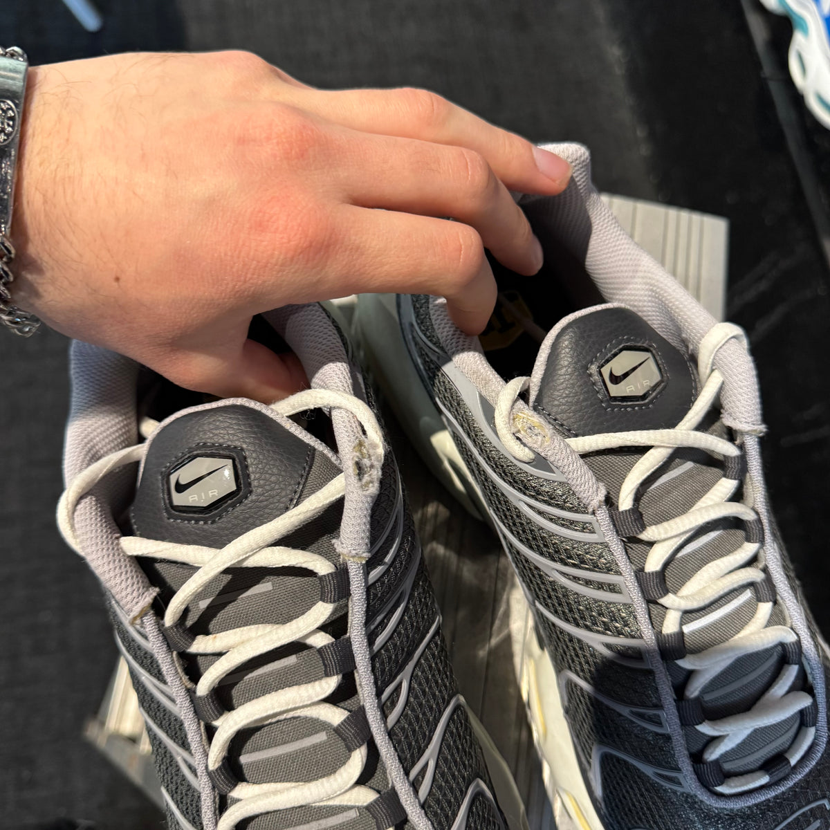Nike Air Max Plus TN SE 'Iron Grey' (Second hand)