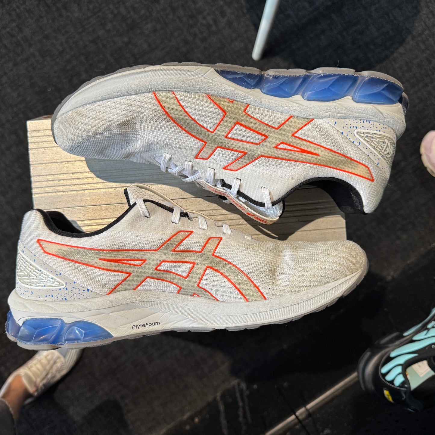 Asics Gel-Quantum 180 7 'White Concrete Blue' (Second hand)