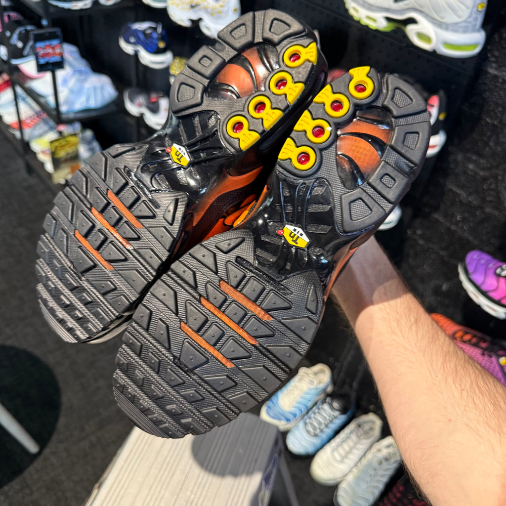 Nike Air Max Plus TN 'Black Orange Fade' (Brand New)