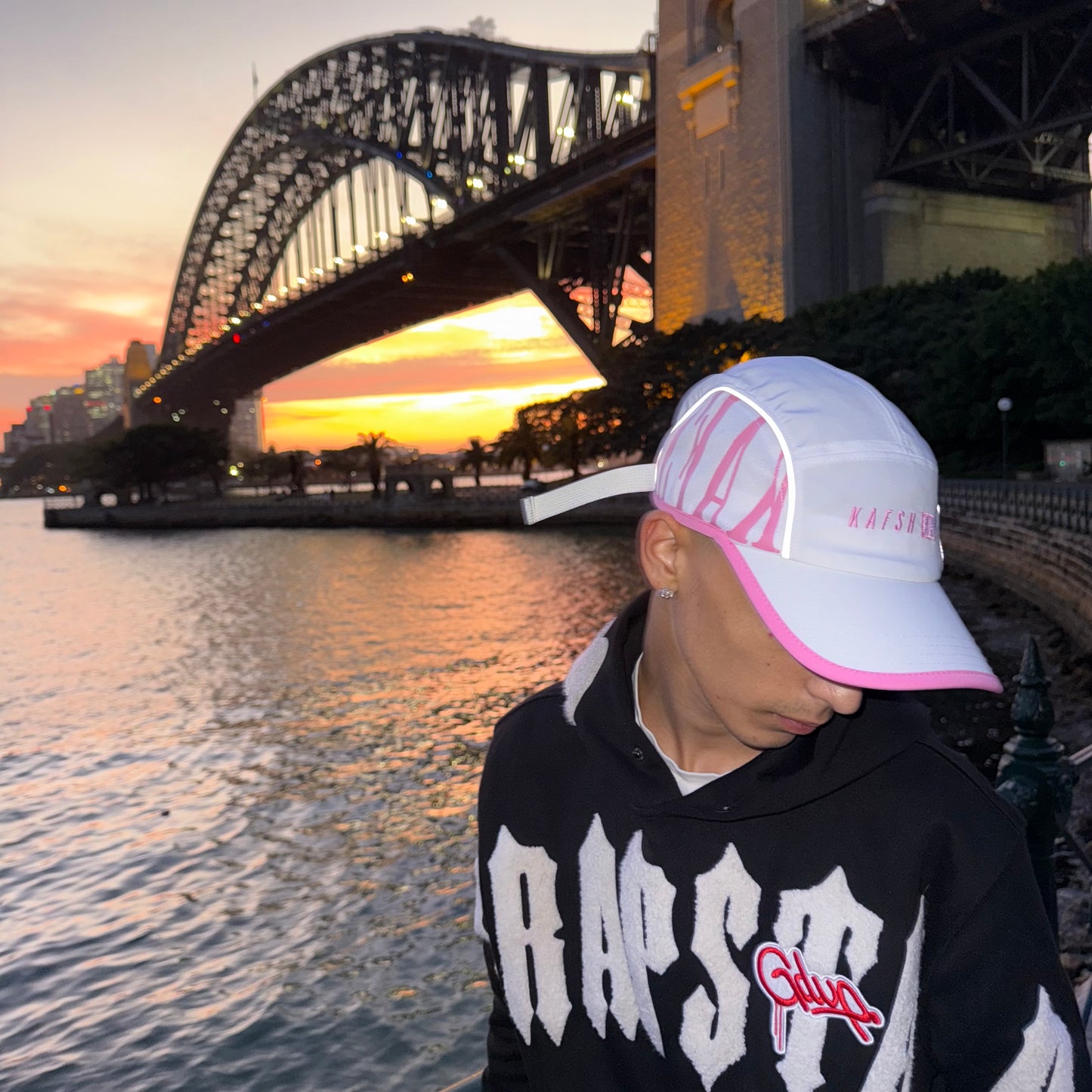 THE KAFSH HAT 'WHITE/PINK/REFLECTIVE'