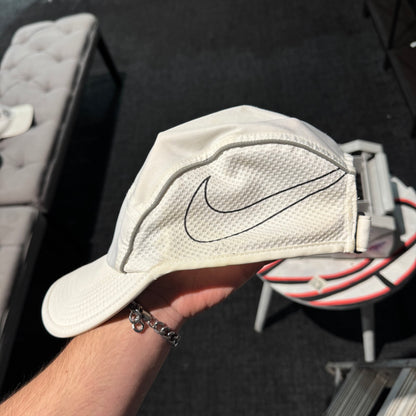 Nike AW84 Side Mesh Logo Cap 'White Black' (Second hand)