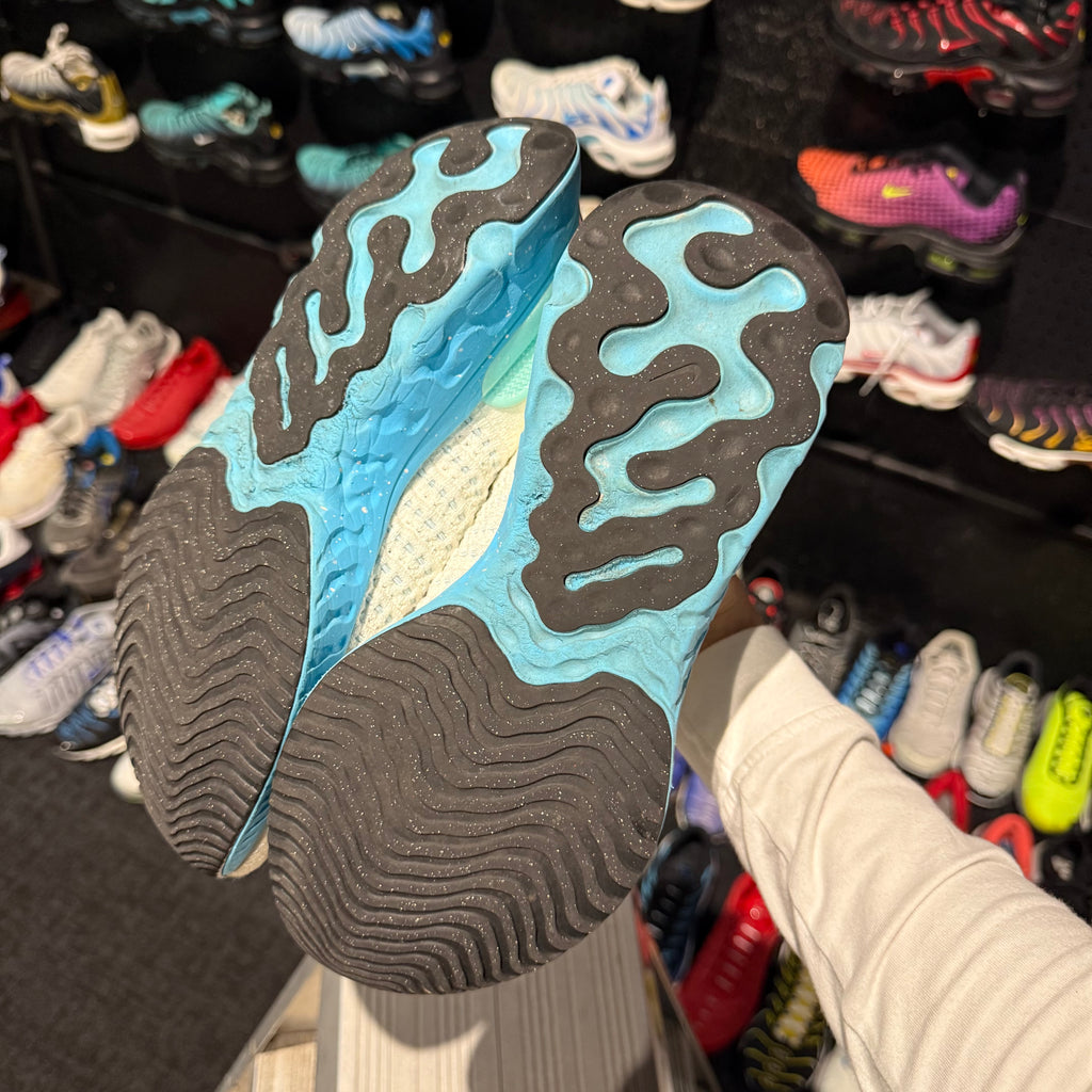 Nike Phantom Run React Flyknit 2 'Glacier' (Second hand)