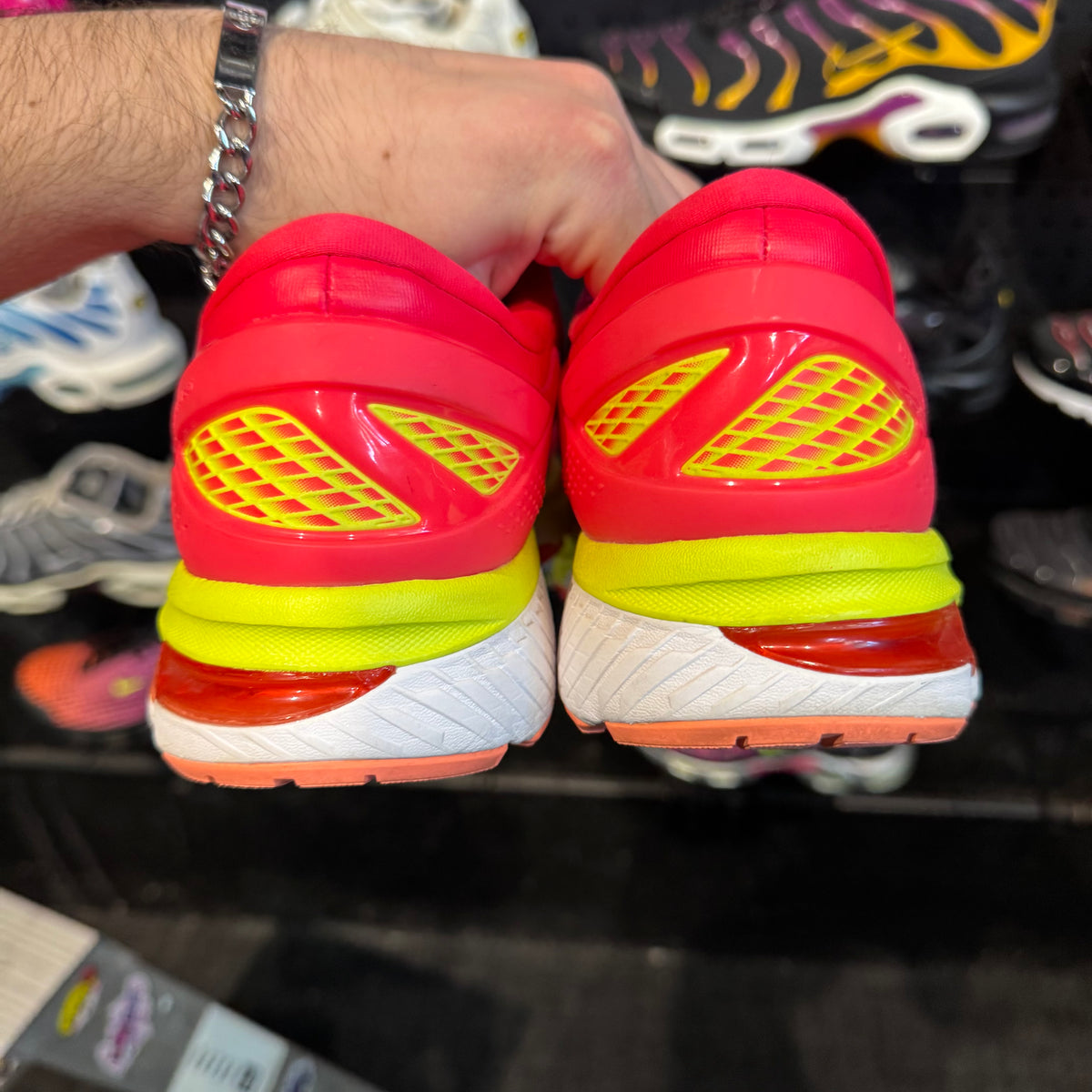 Asics Gel-Kayano 26 'Laser Pink Sour Yuzu' (Second hand)