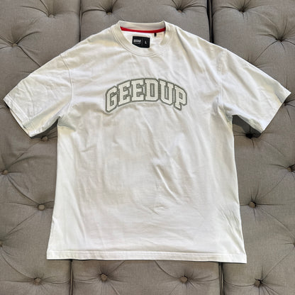 Geedup Stitched Team Logo T-Shirt 'White' (Second hand)