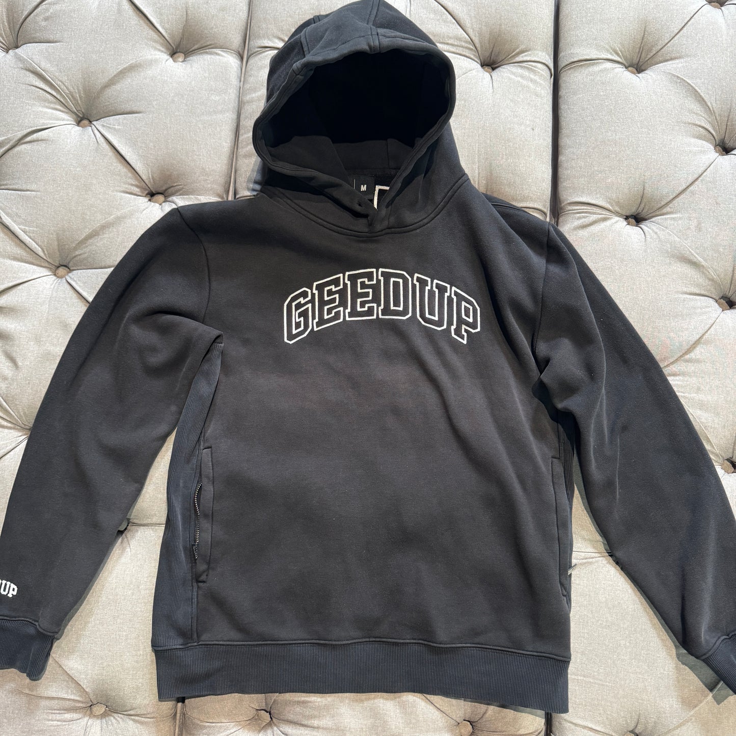 Geedup Proud Logo Hoodie 'Black' (Second hand)