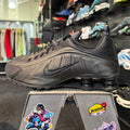Nike Shox R4 'Triple Black' (Second hand)
