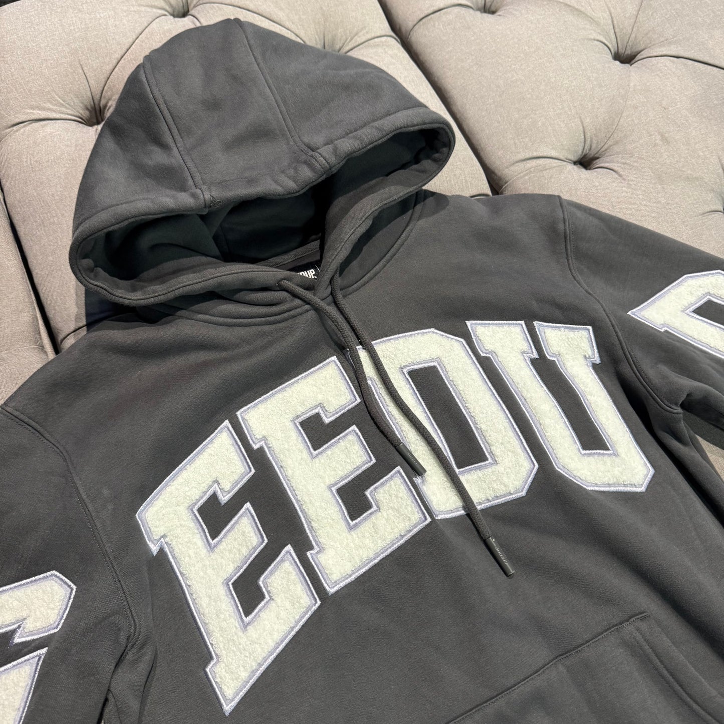 Geedup Team Logo Hoodie 'Ashpalt Grey White' (Second hand)
