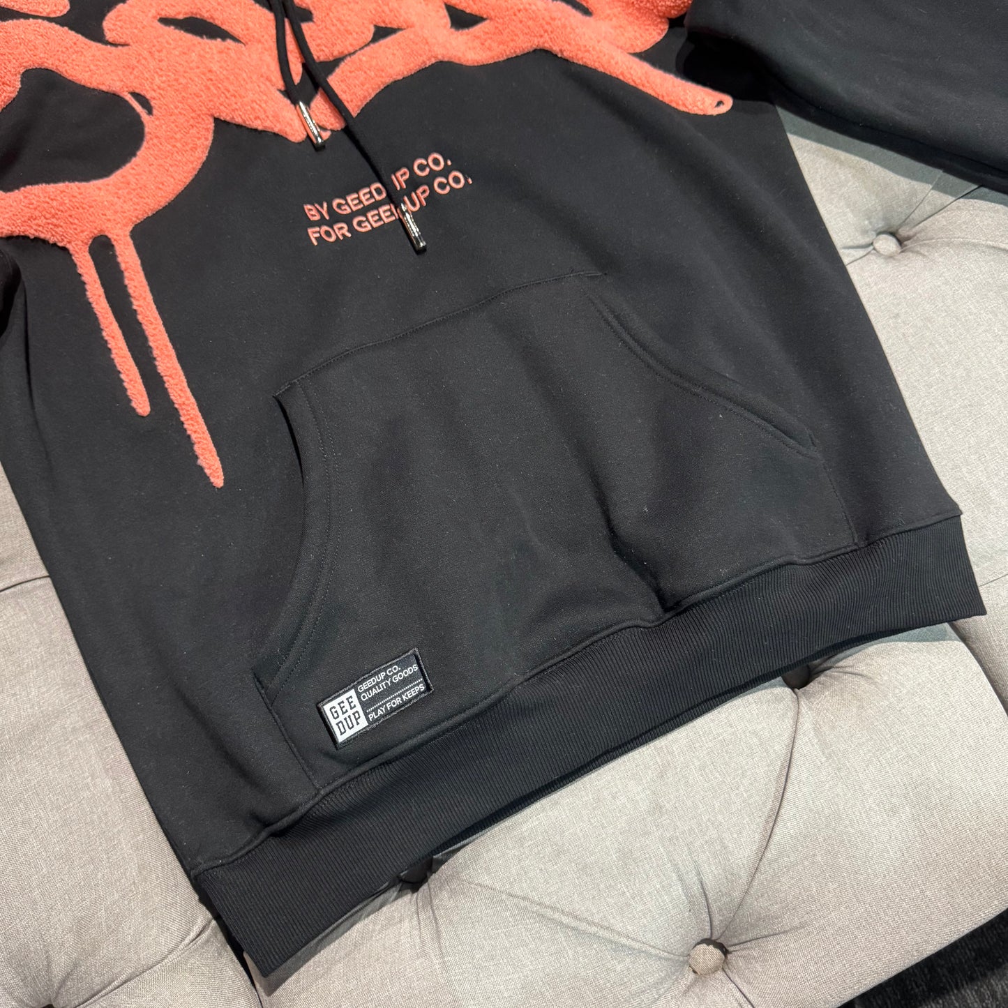 Geedup Handstyle Hoodie 'Black Peach' (Second hand)
