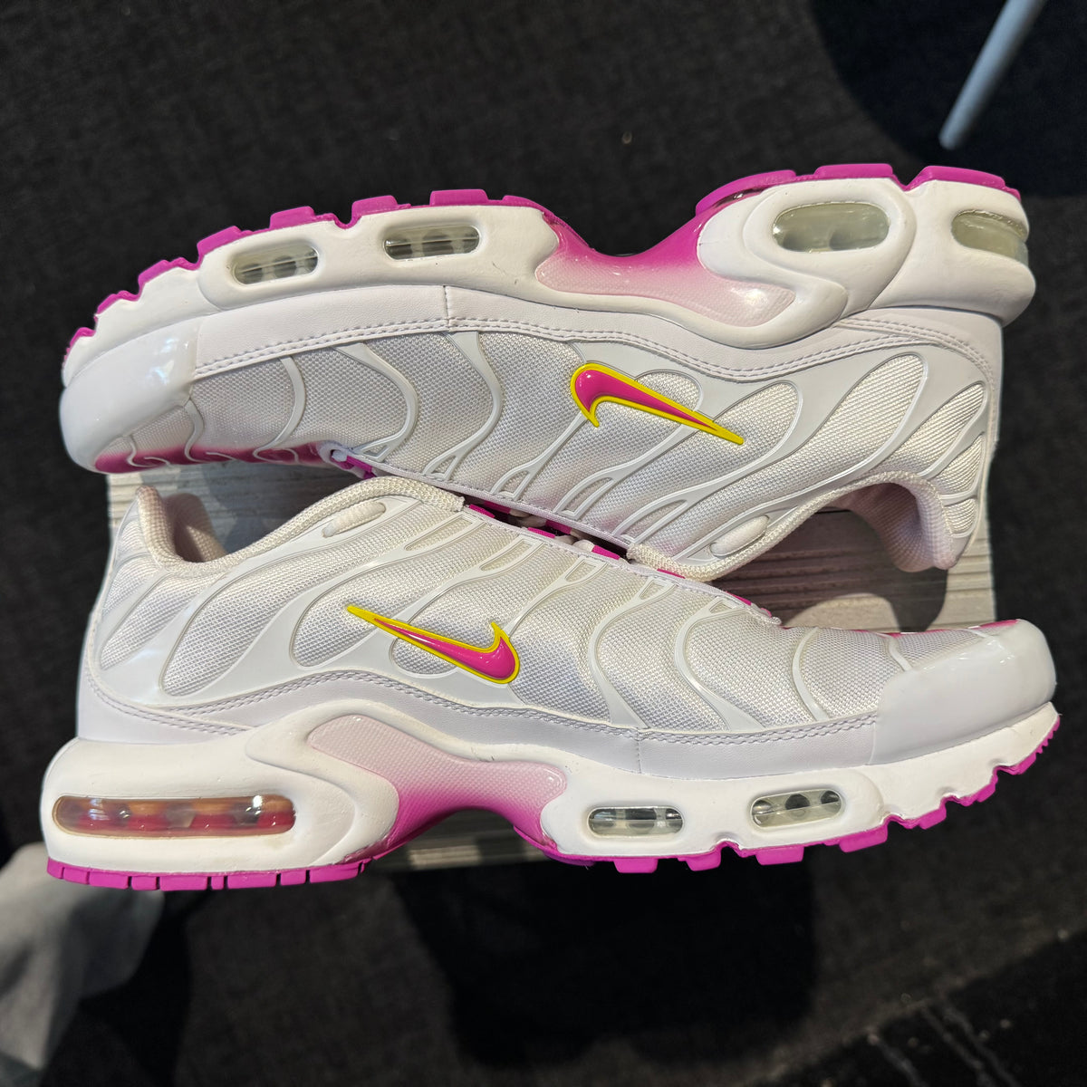 Nike Air Max Plus TN 'Lotus White Pink Fire' (Second hand)