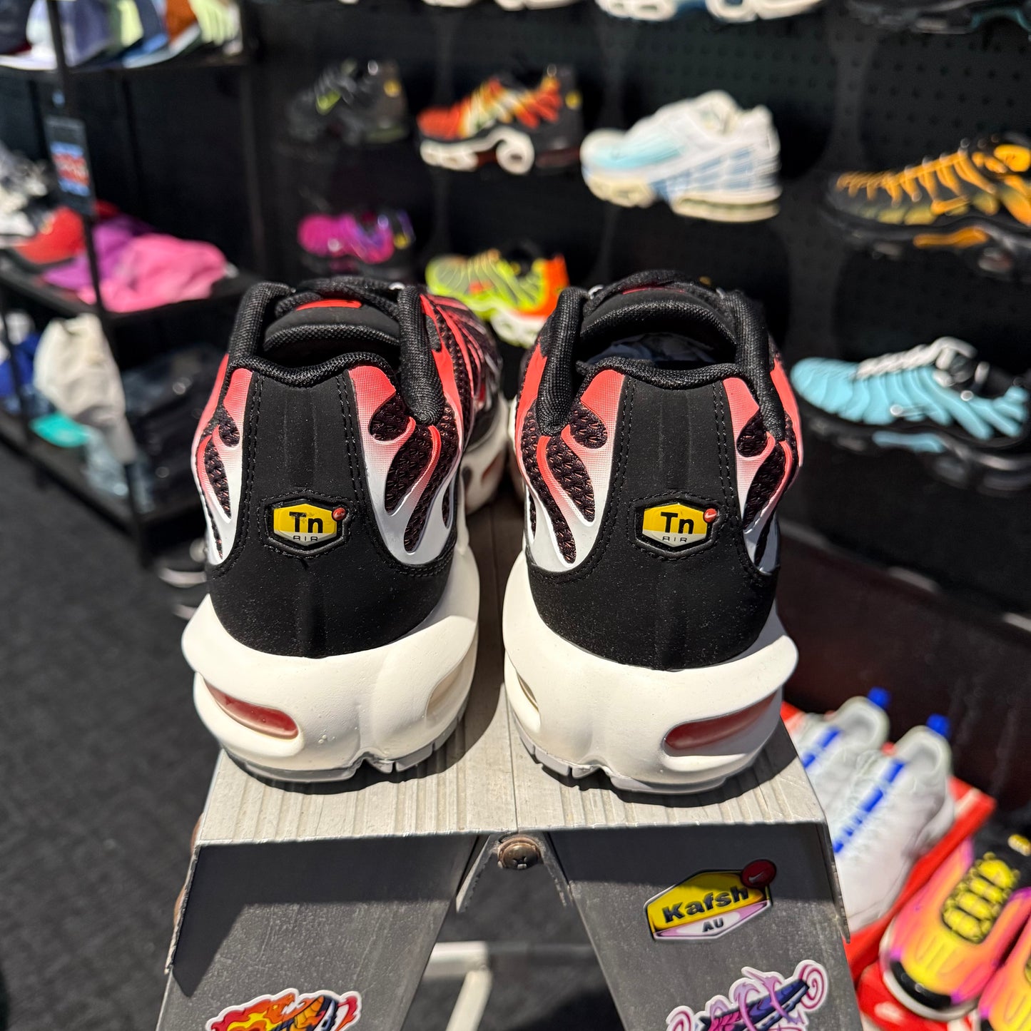 Nike Air Max Plus 'TN' Bright Crimson Wolf Grey (Second hand)