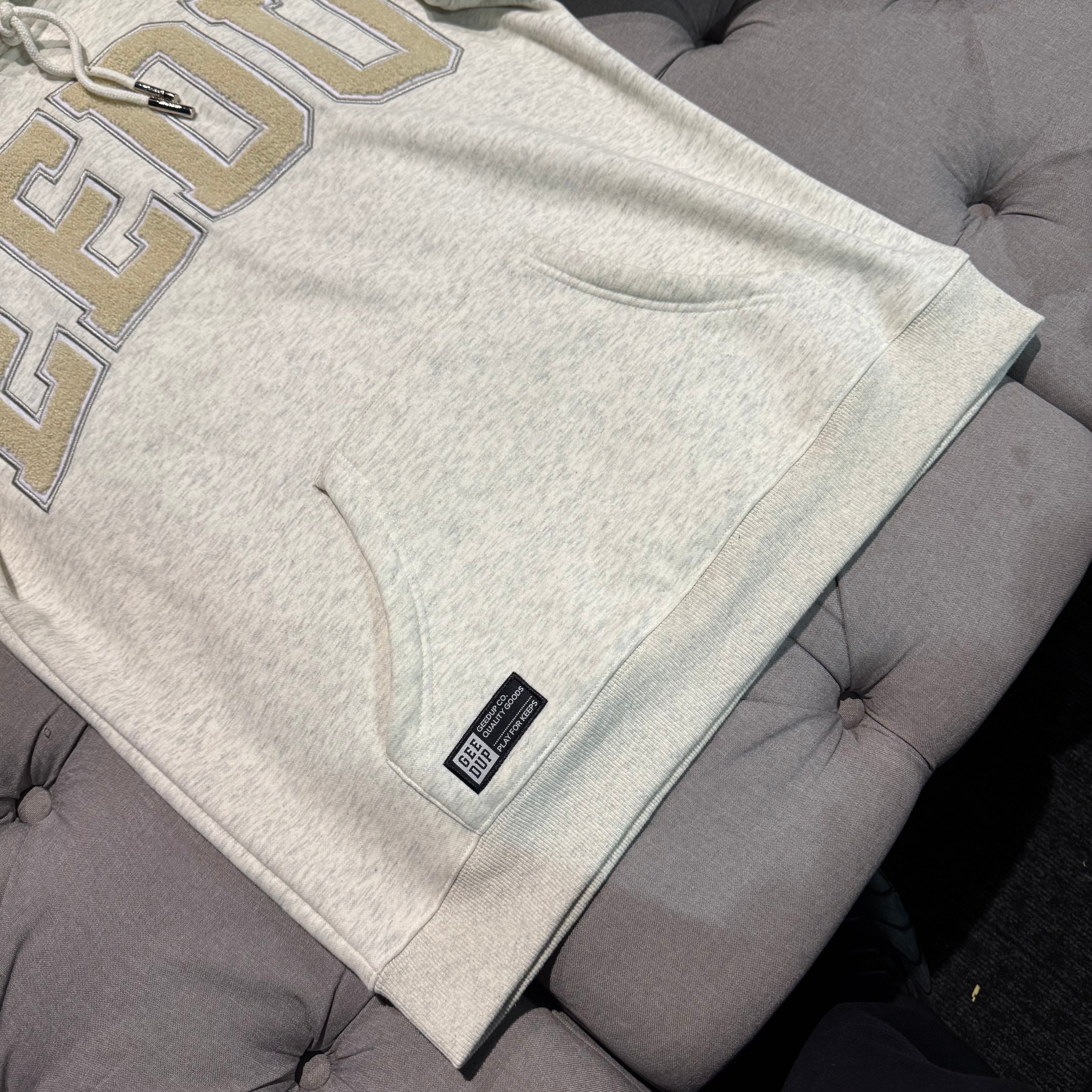 Geedup Team Logo Hoodie 'Wheat' (Second hand)