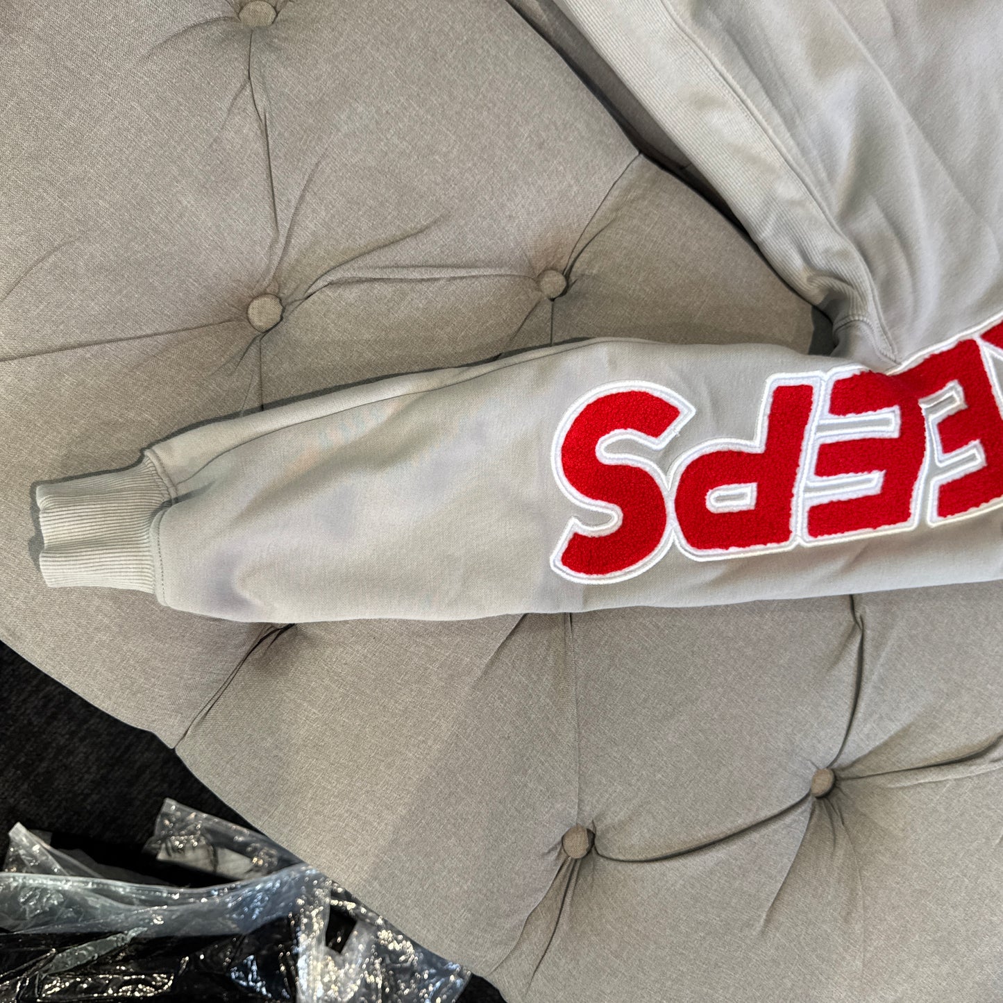 Geedup Play For Keeps Hoodie 'Grey Red' (Second hand)