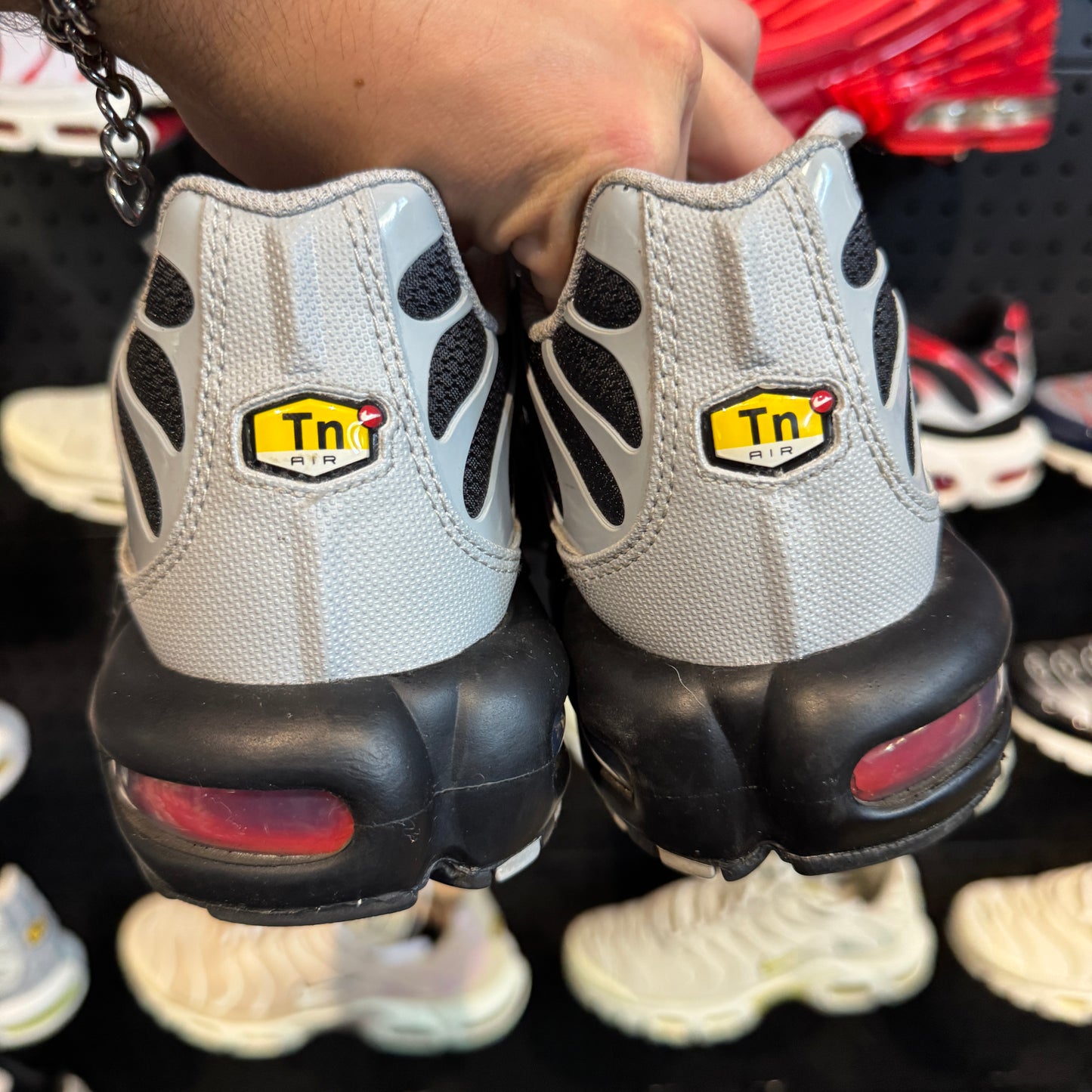 Nike Air Max Plus TN 'Wolf Grey Picante Red' (Second hand)