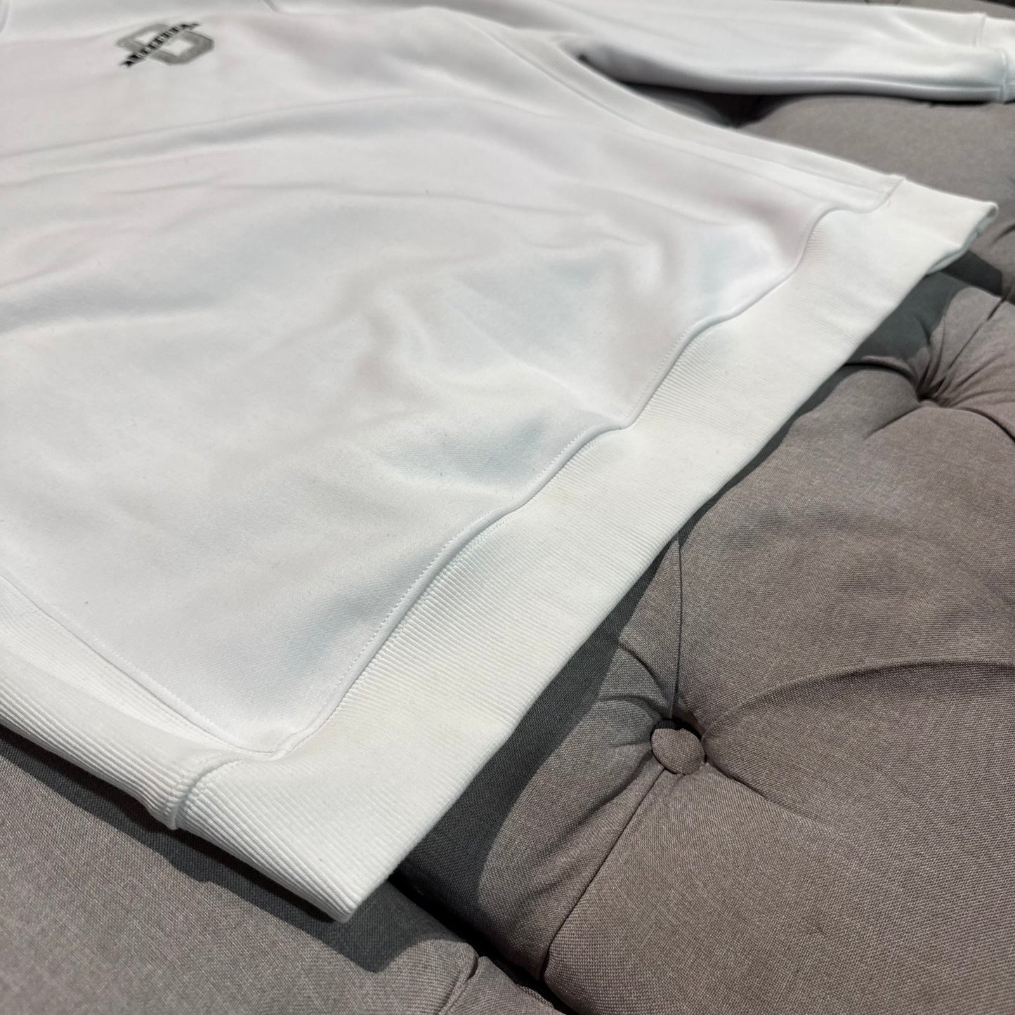 Geedup Us vs Them G Logo Creweck 'White' (Second hand)
