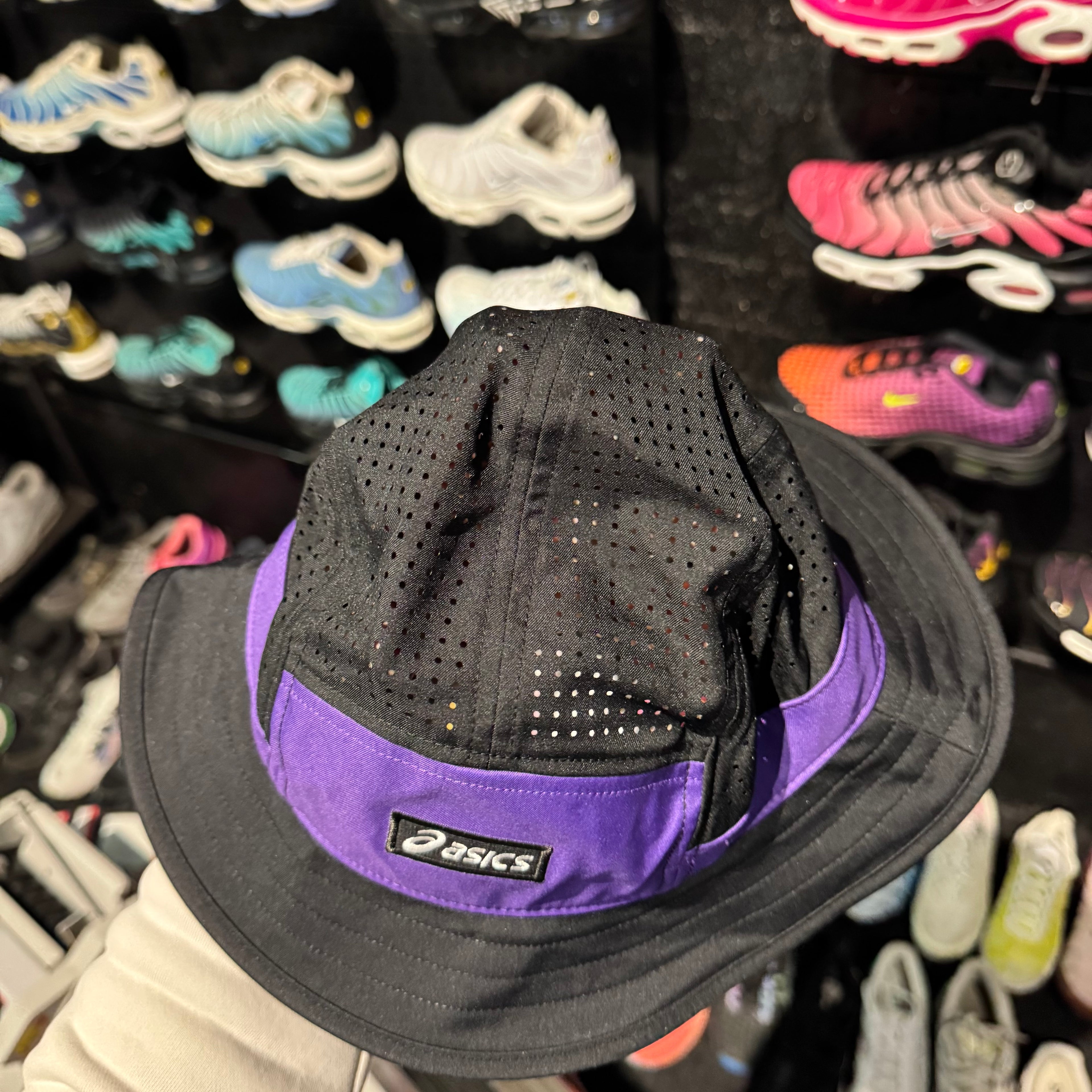 Asics Peformance Run Bucket Hat 'Black Edo Purple' (Brand New)
