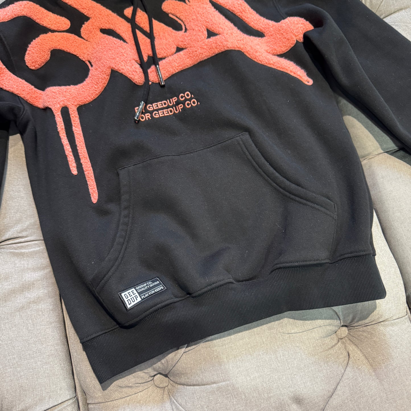 Geedup Handstyle Hoodie 'Black Peach' (Second hand)