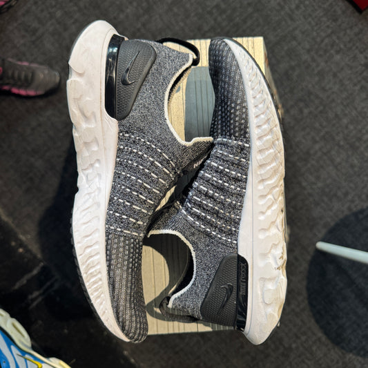Nike React Phantom Run 2 'Black White' (Second hand)