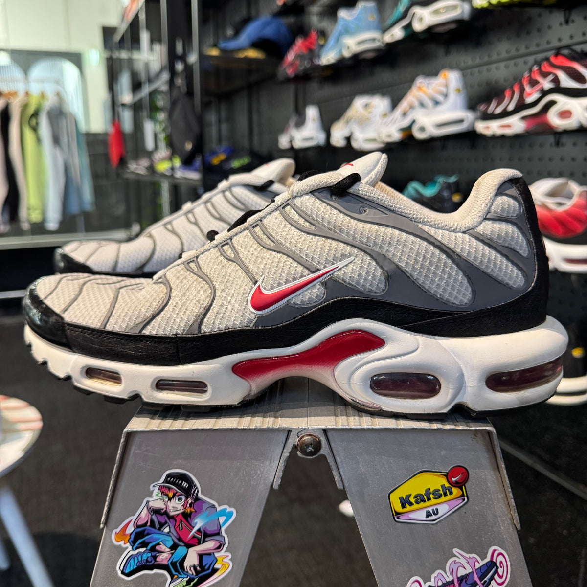 Nike Air Max Plus TN 'Photon Dust Particle Red' (Second hand)