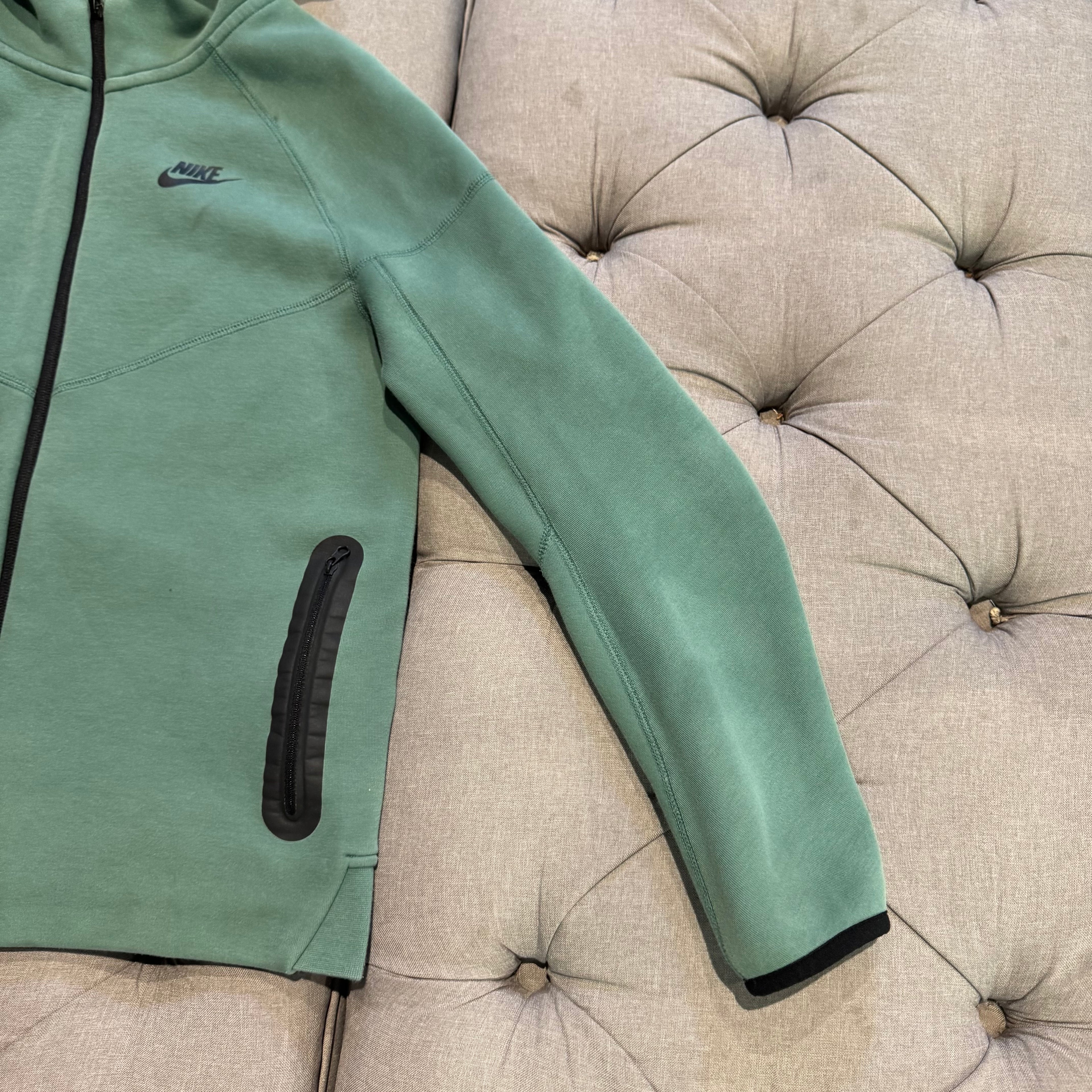 Nike Tech Fleece Jacket 'Forest Green' (Second hand)