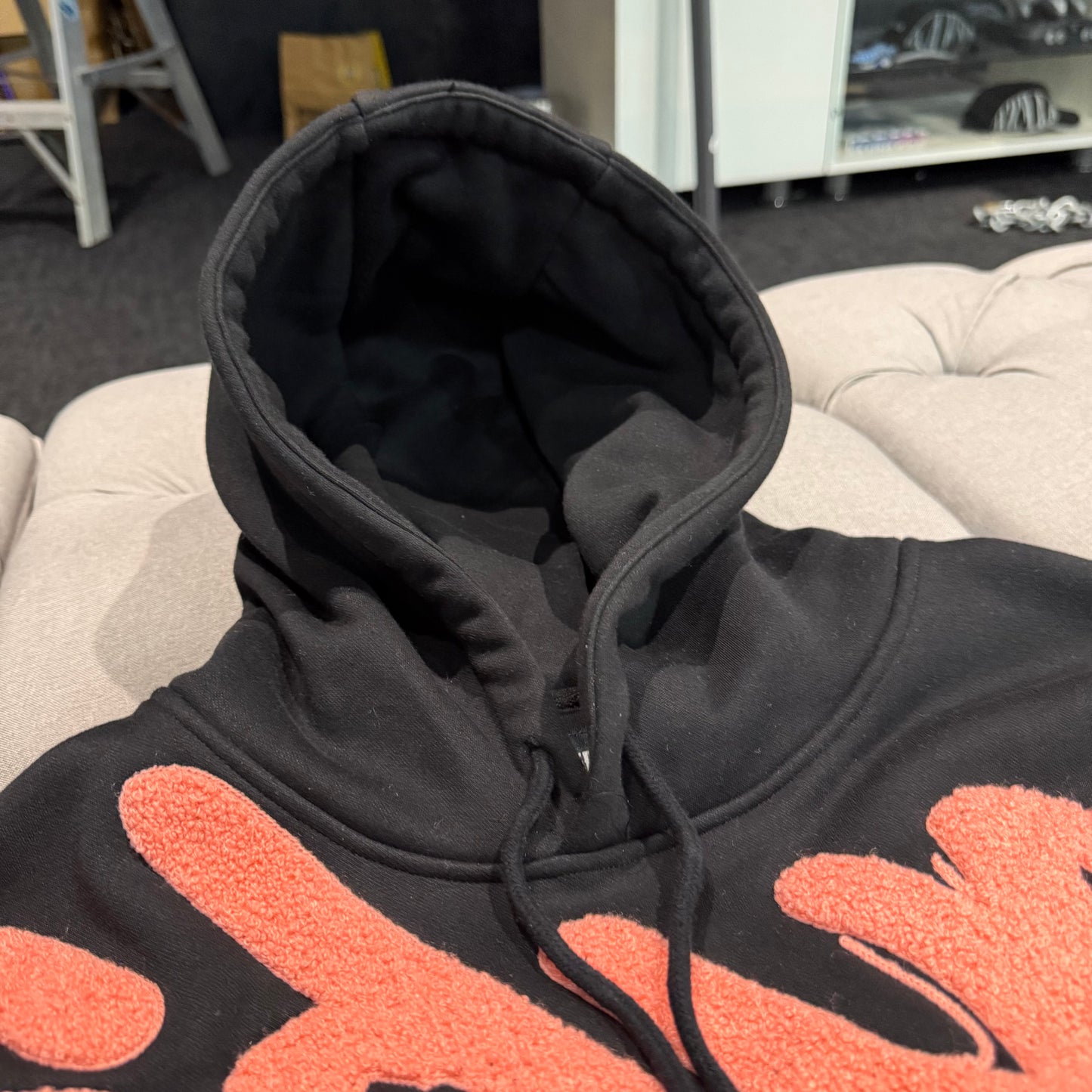 Geedup Handstyle Hoodie 'Black Peach' (Second hand)