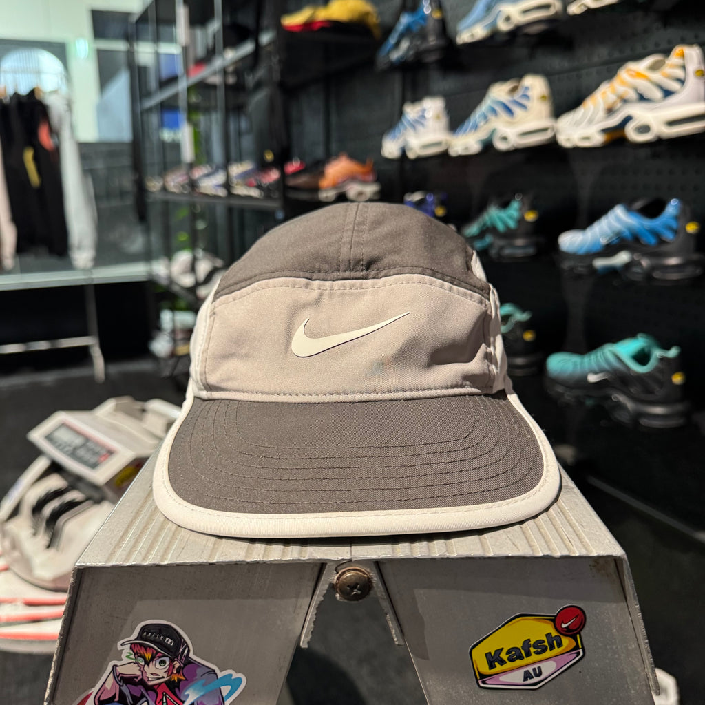 Nike Drifit Flycap 'Wolf Grey White' (Second Hand)