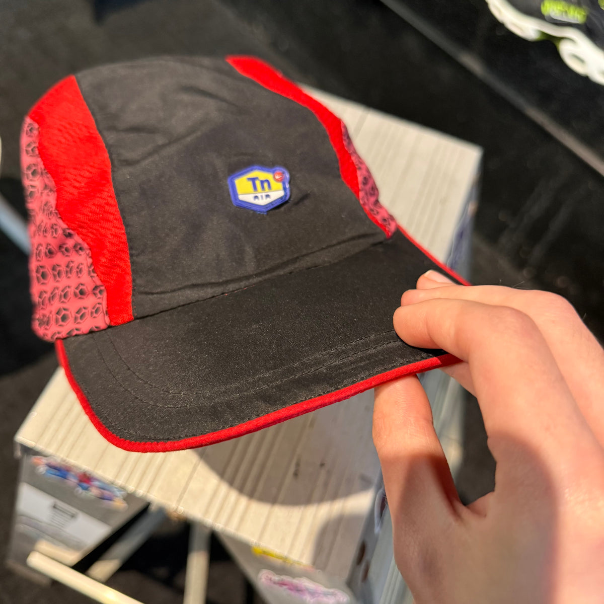 Nike Tri Panel Hexagon Gradient TN Cap 'Red Black Dusty Pink' 2003 (Second Hand)