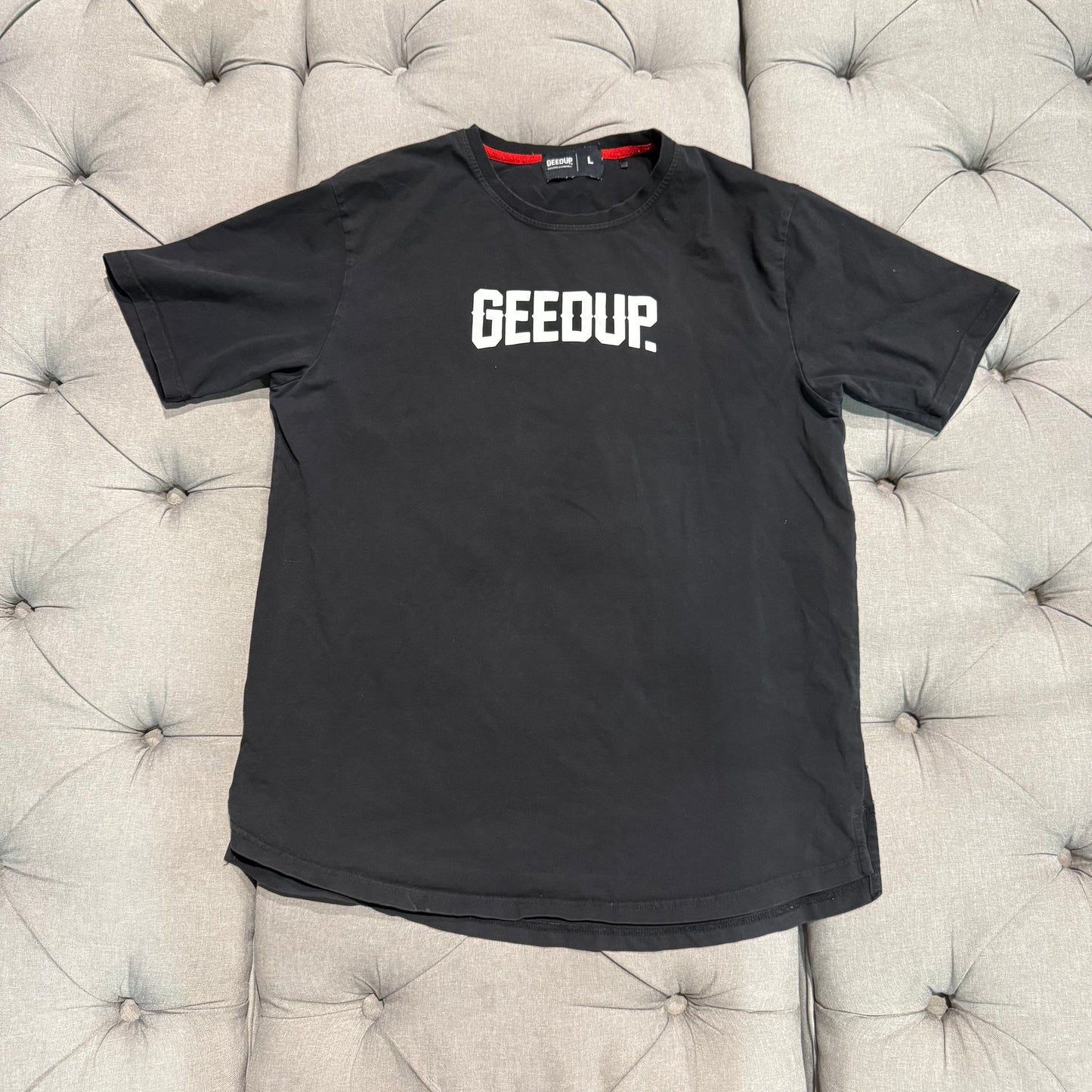 Geedup Always Neighbourhood T-shirt 'Black White' (Second hand)