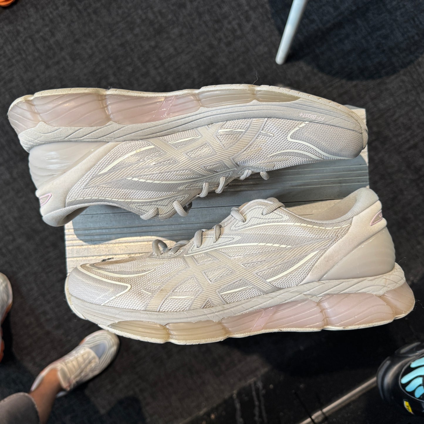 Asics Gel-Quantum 360 8 'Cloud Grey Cement Grey' (Second hand)