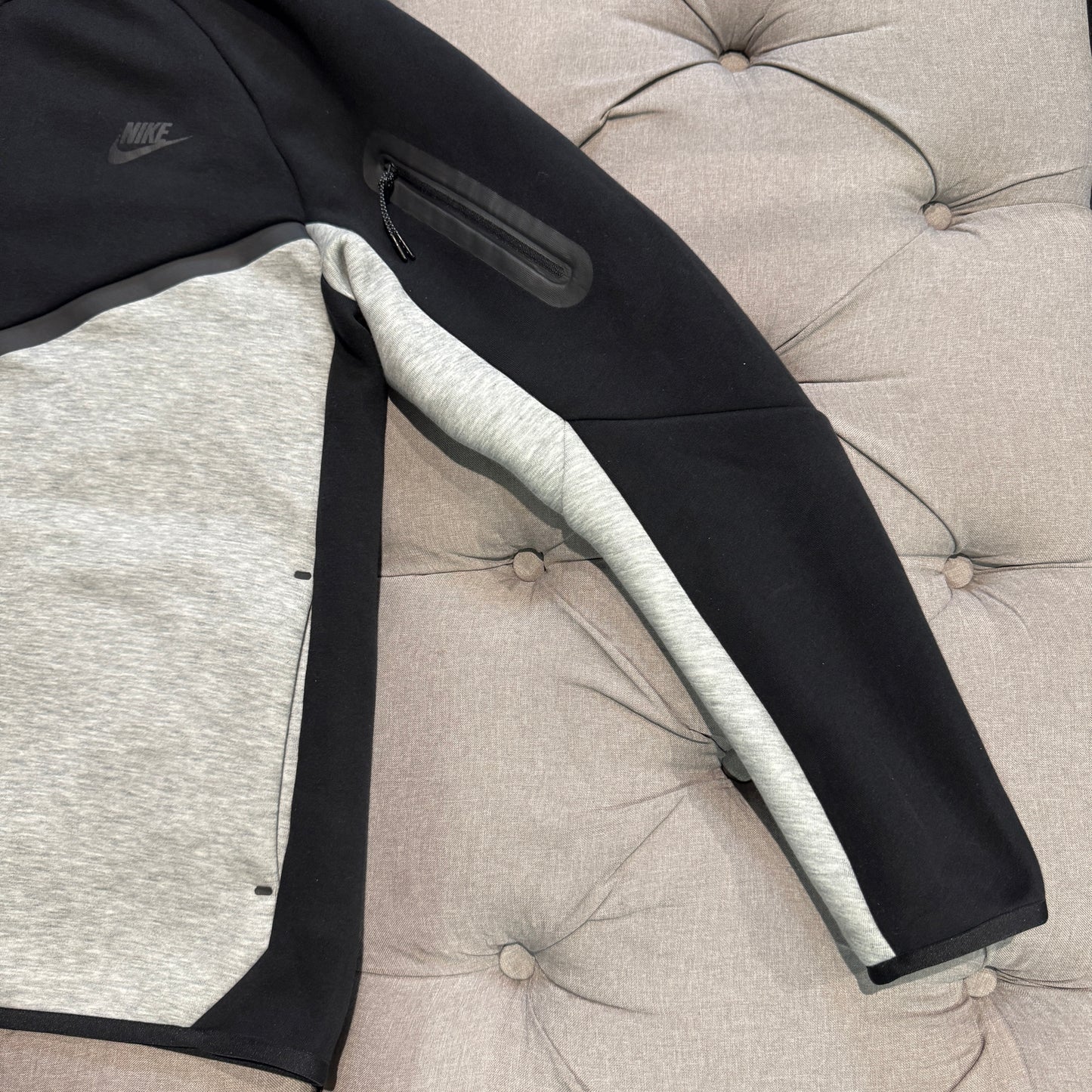 Nike Tech Fleece Jacket 'Black Grey' (Second hand)