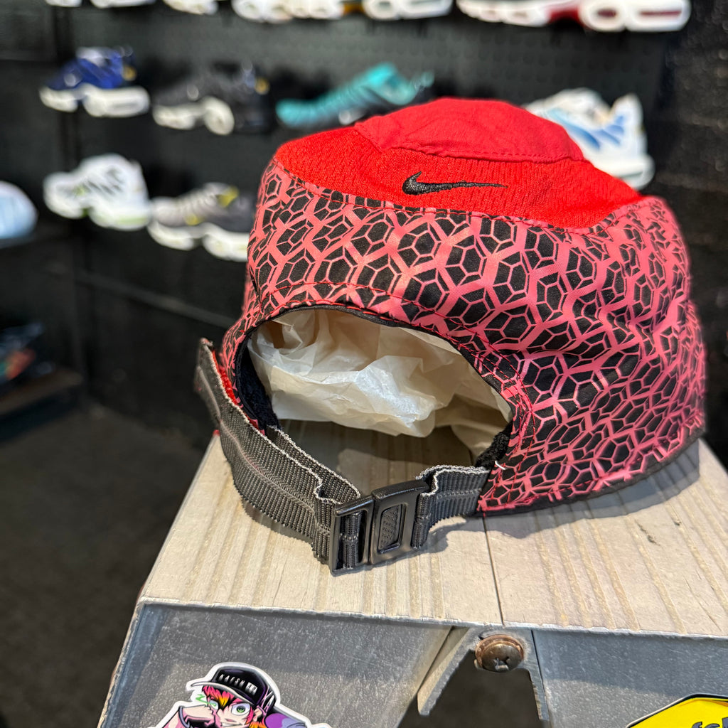 Nike Tri Panel Hexagon Gradient TN Cap 'Red Dusty Pink' 2003 (Second Hand)