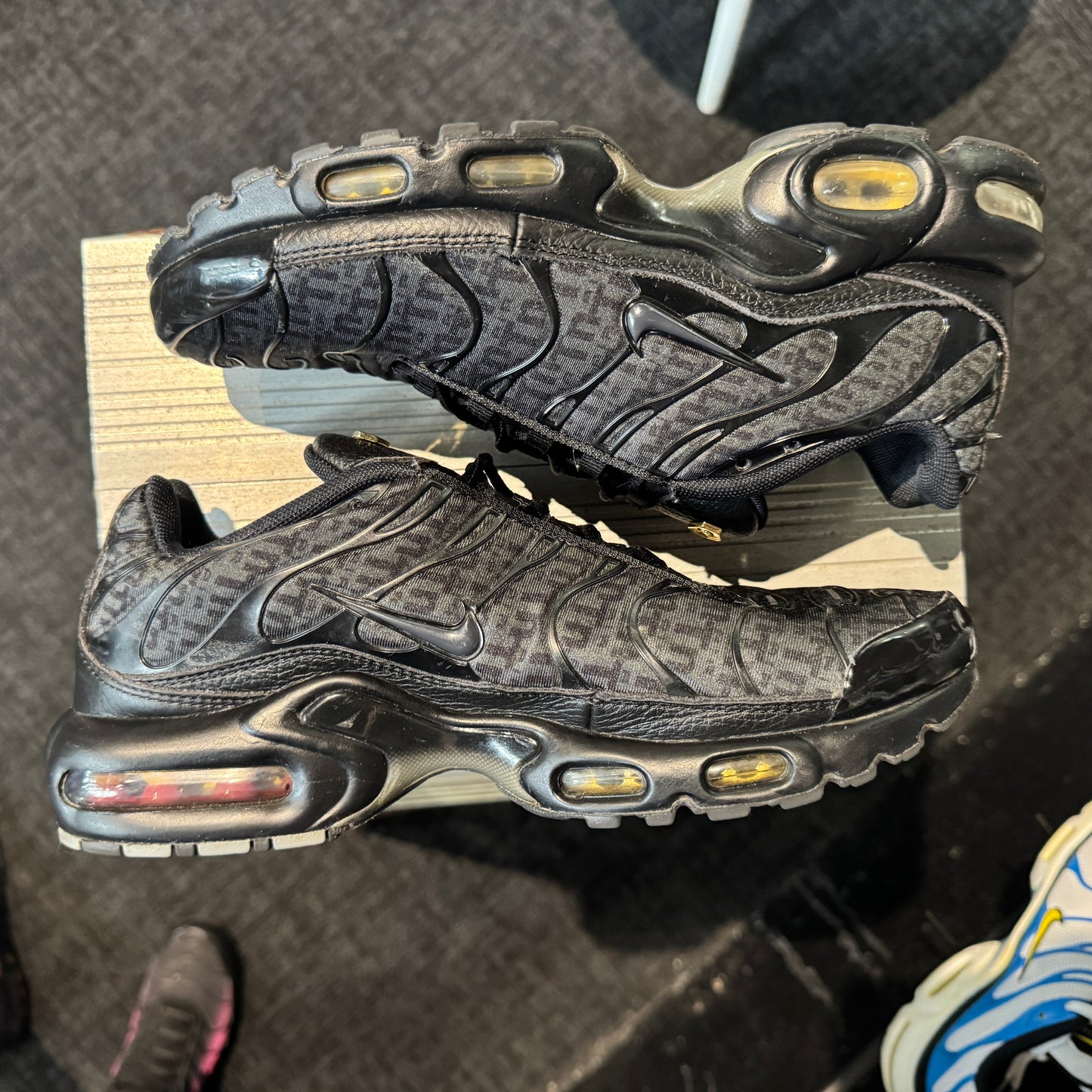 Nike Air Max Plus TN 'Black Leather Tongue' (Second hand)