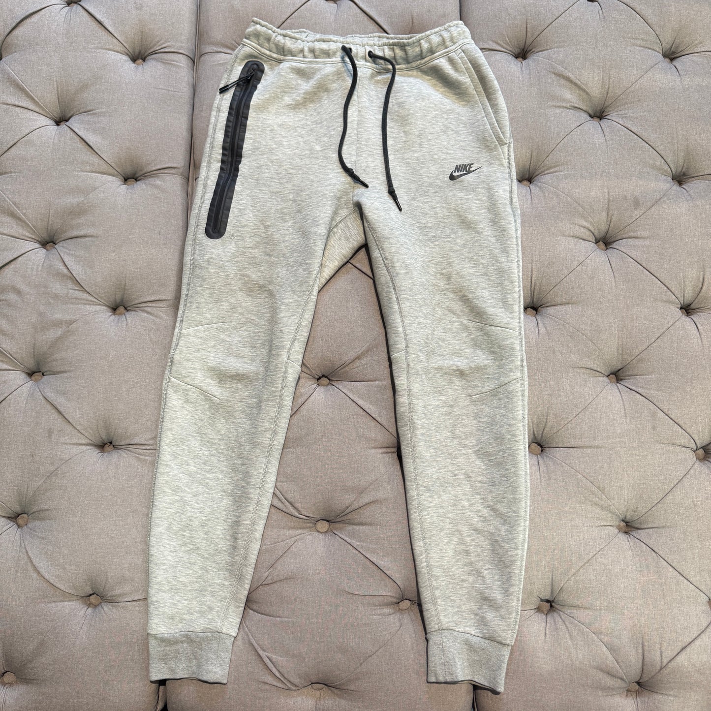 Nike Tech Fleece Track Pants 'Grey' (Second hand)
