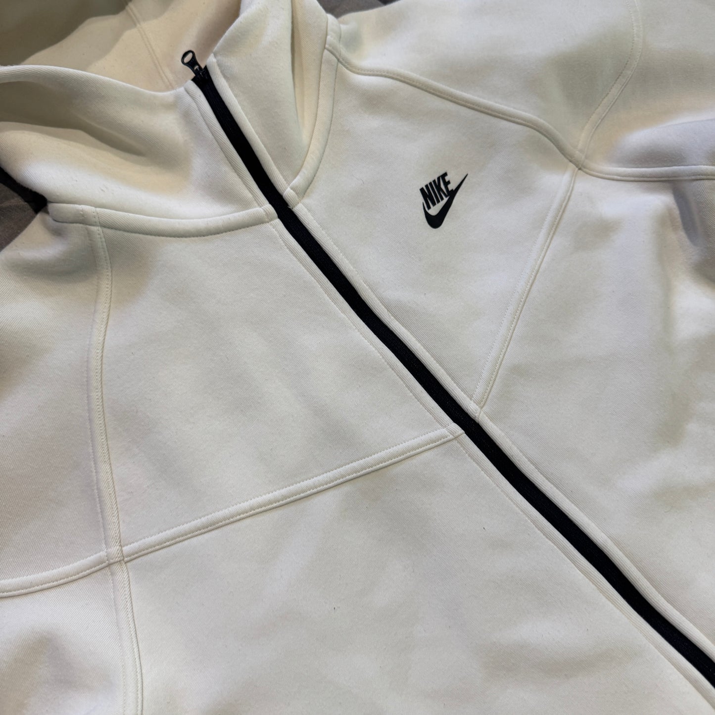Nike Tech Fleece Jacket 'Cream' (Second hand)