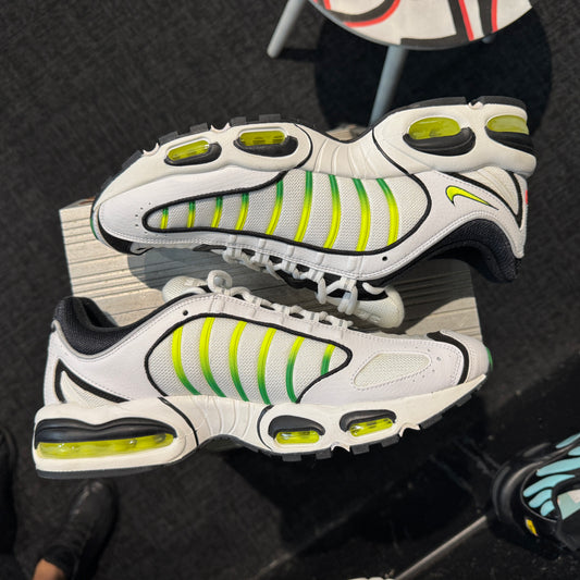 Nike Air Max Tailwind 4 'White Volt Black Aloe' (Second hand)