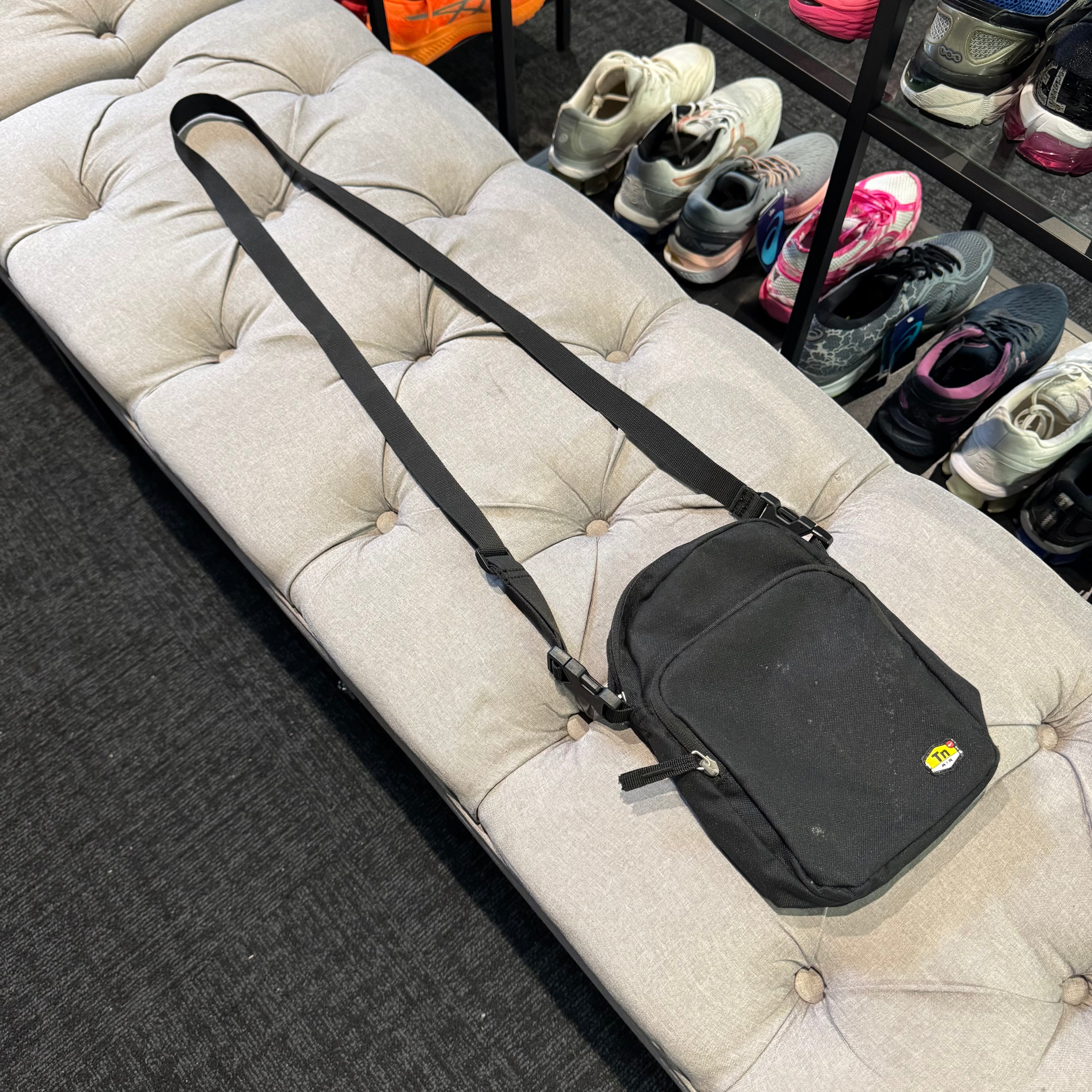 Nike Heritage TN Cross Body Over Shoulder Sling Bag 'Black' (Second hand)