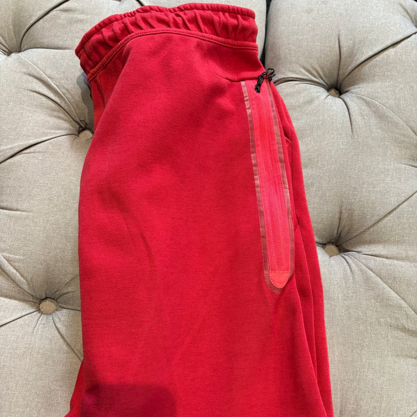 Nike Tech Fleece Pants 'Red' (Second hand)