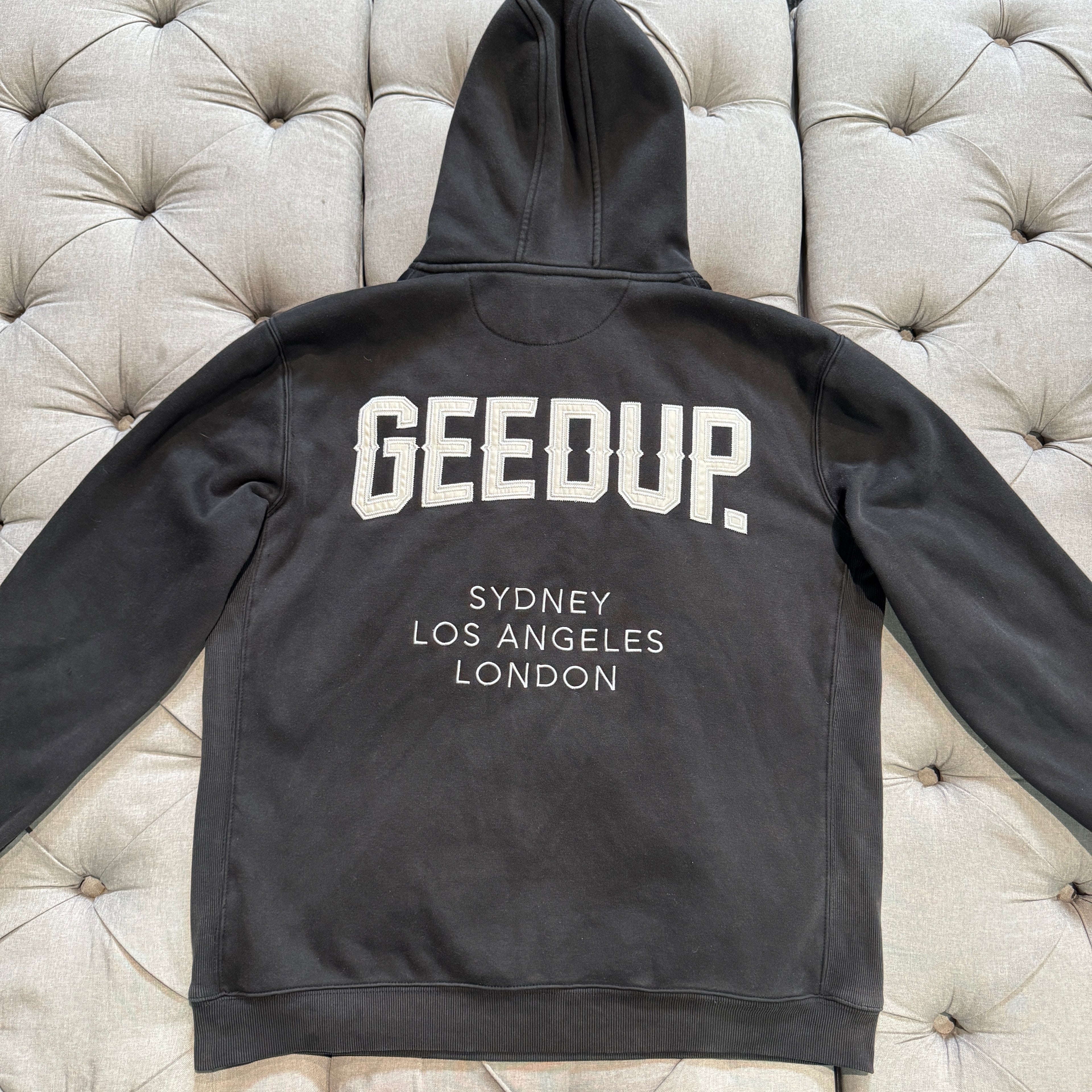 Geedup Cities Hoodie 'Black' (Second hand)