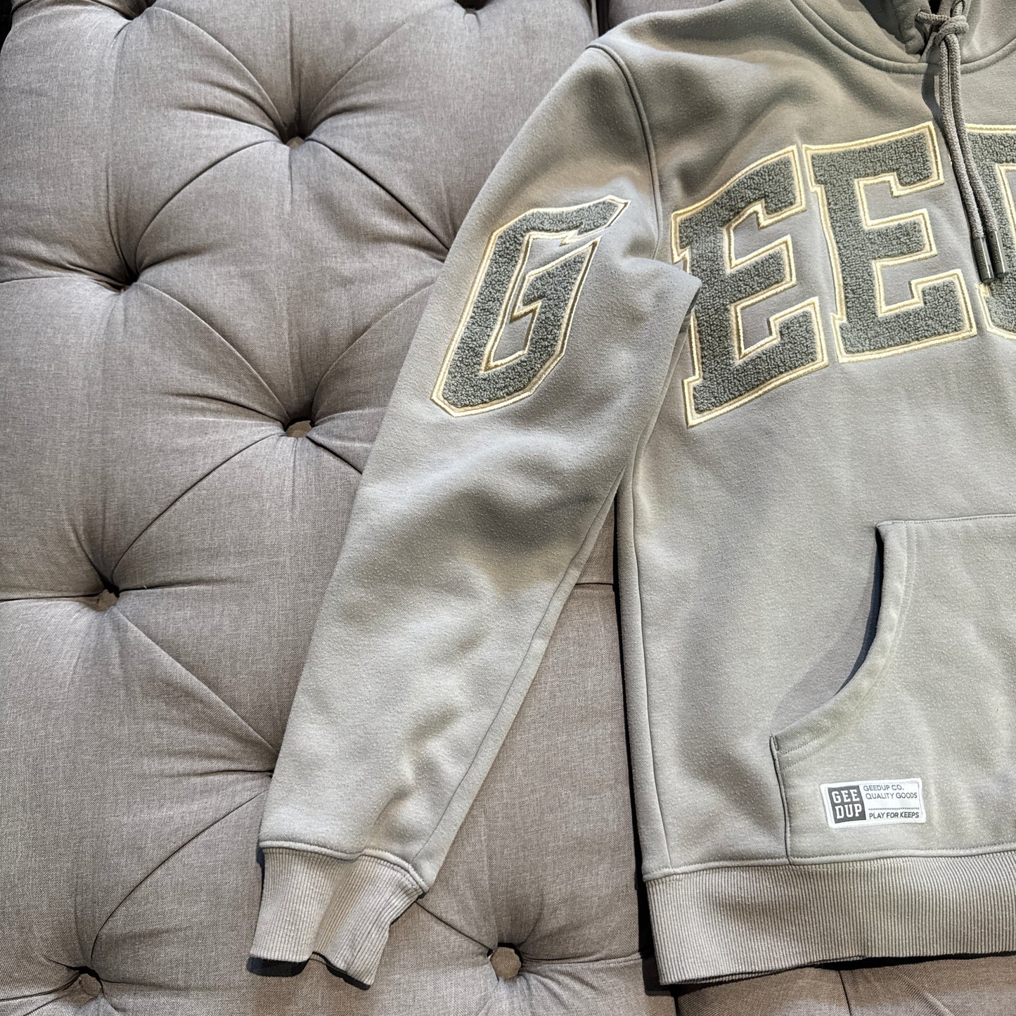 Geedup Team Logo Hoodie 'Grey Gold' (Second hand)