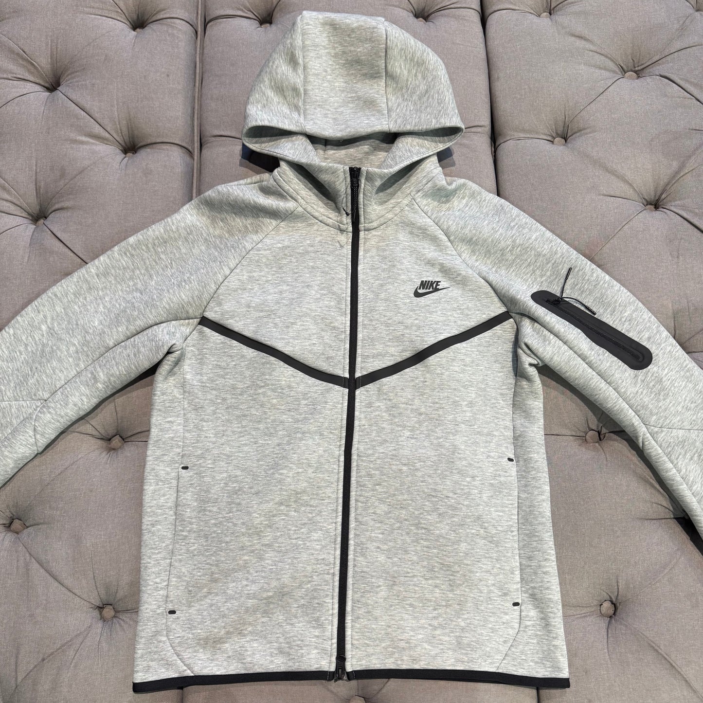 Nike Tech Fleece Jacket 'Grey' (Second hand)