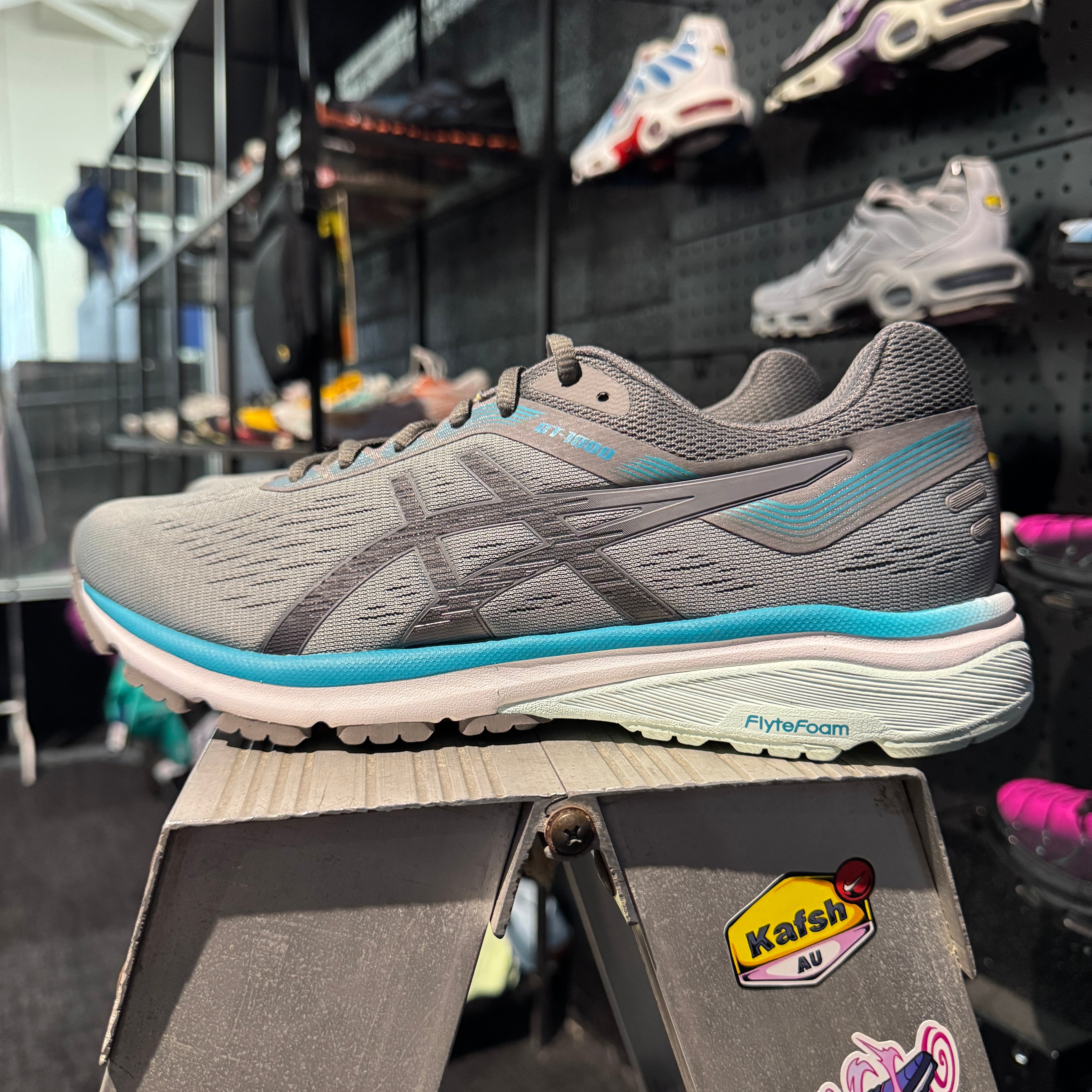 Asics GT-1000 7 'Grey/Carbon' 2018 (Brand New)