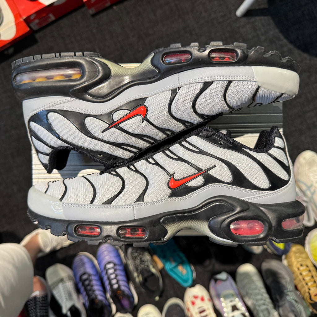 Nike Air Max Plus TN 'Ultron Wolf Grey Bright Crimson' (Brand New)